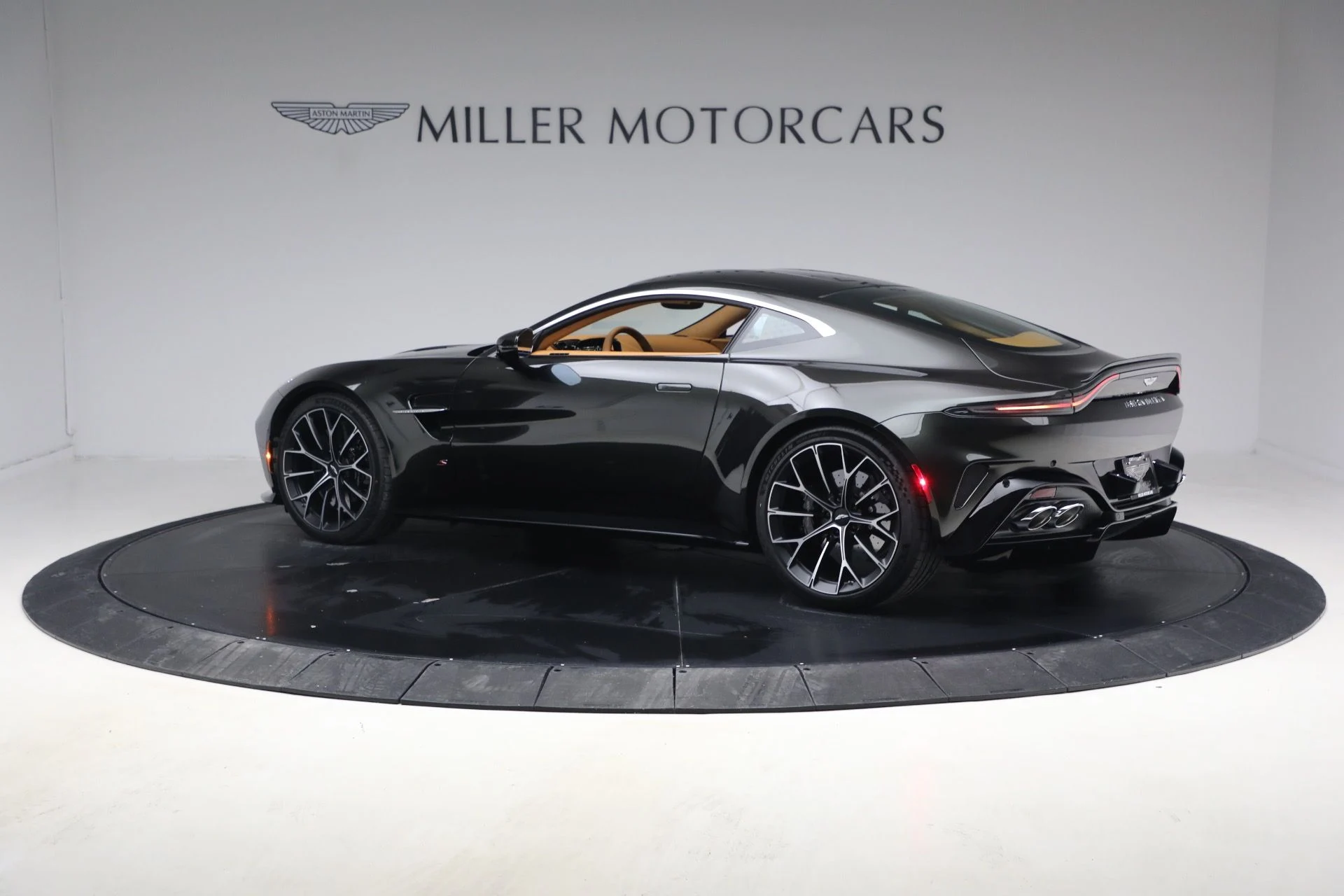 mph003_3416366266_New_2026_Aston_Martin_Vantage_S_1770654763_2a17cf3fae