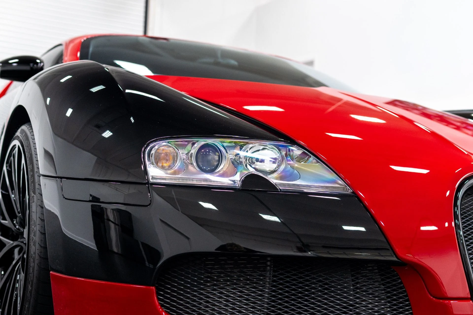 mph003_3434641230_Used_2008_Bugatti_Veyron_164_1769463944_66fc1d0a05