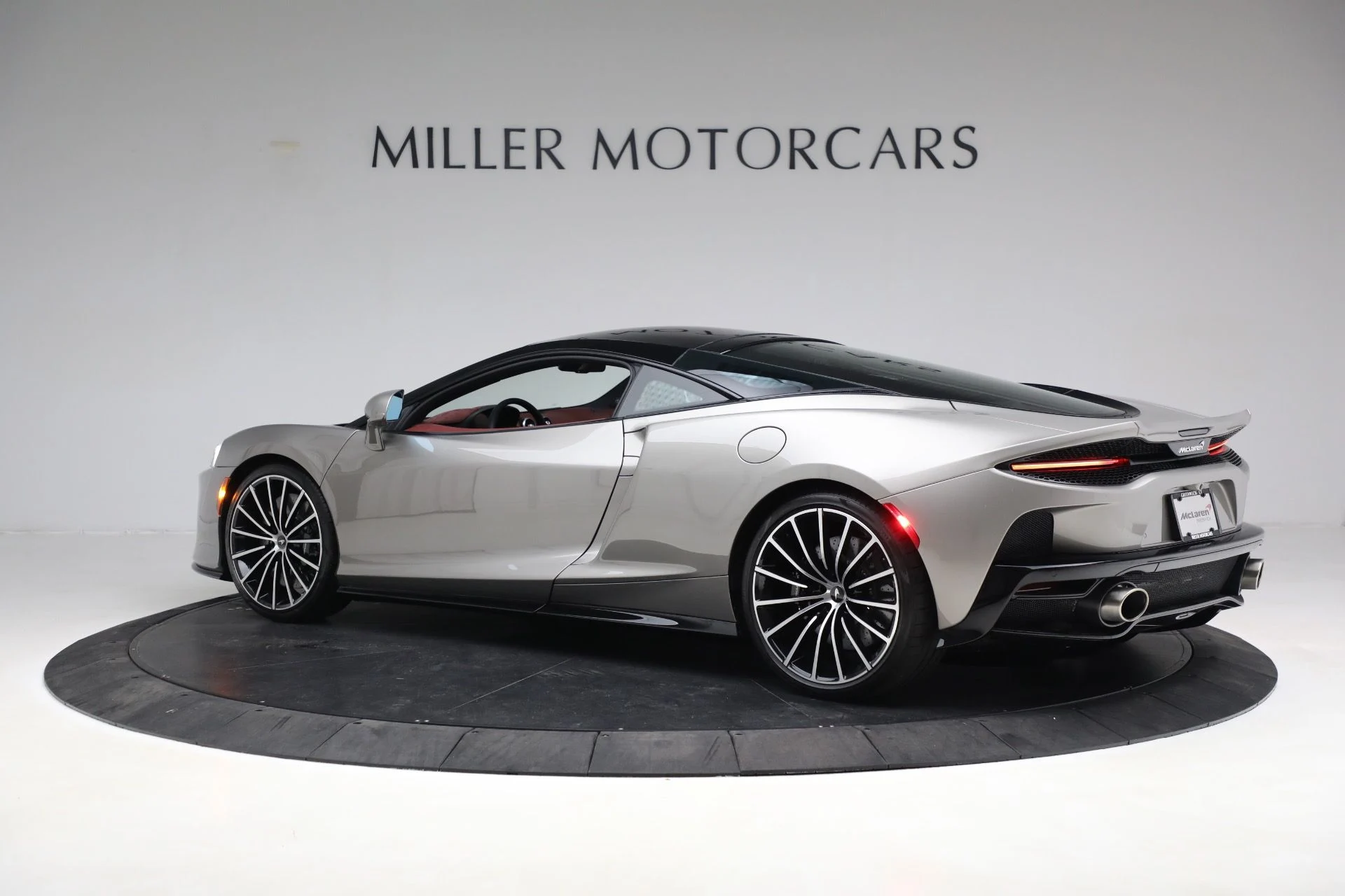 mph003_3446194506_Used_2023_Mc_Laren_GT_Pioneer_7198b7da1a