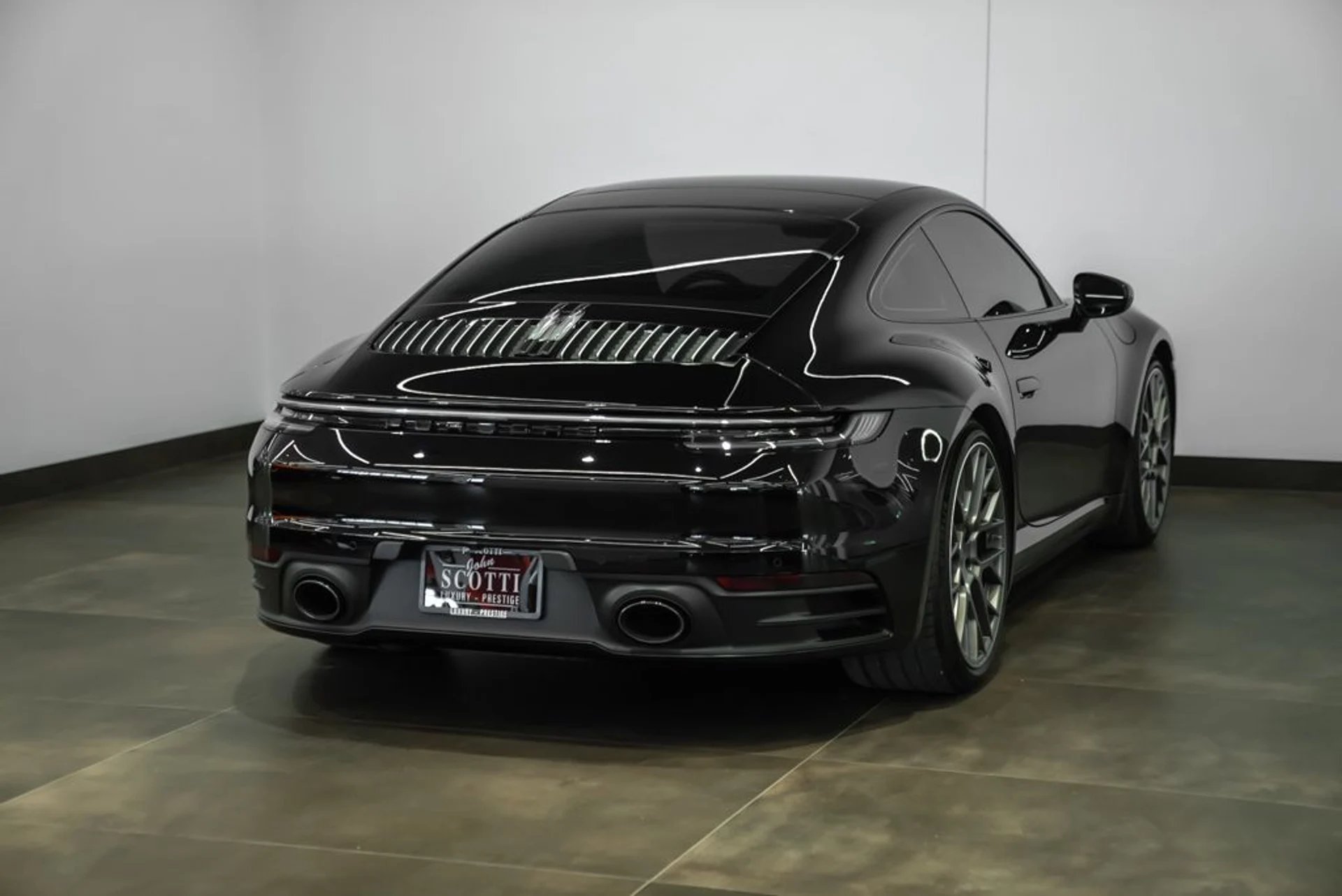 mph003_3446296277_porsche_911_2020_jpg_v_1781715934_081e599991