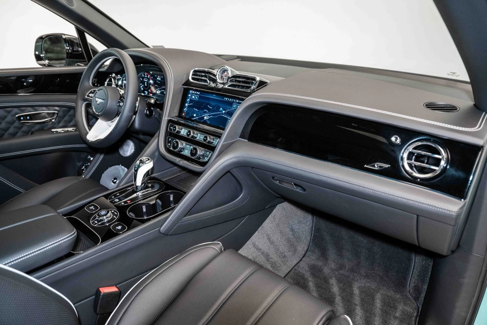 mph003_3447531539_Used_2024_Bentley_Bentayga_S_V8_1759780354_bf2269ec97