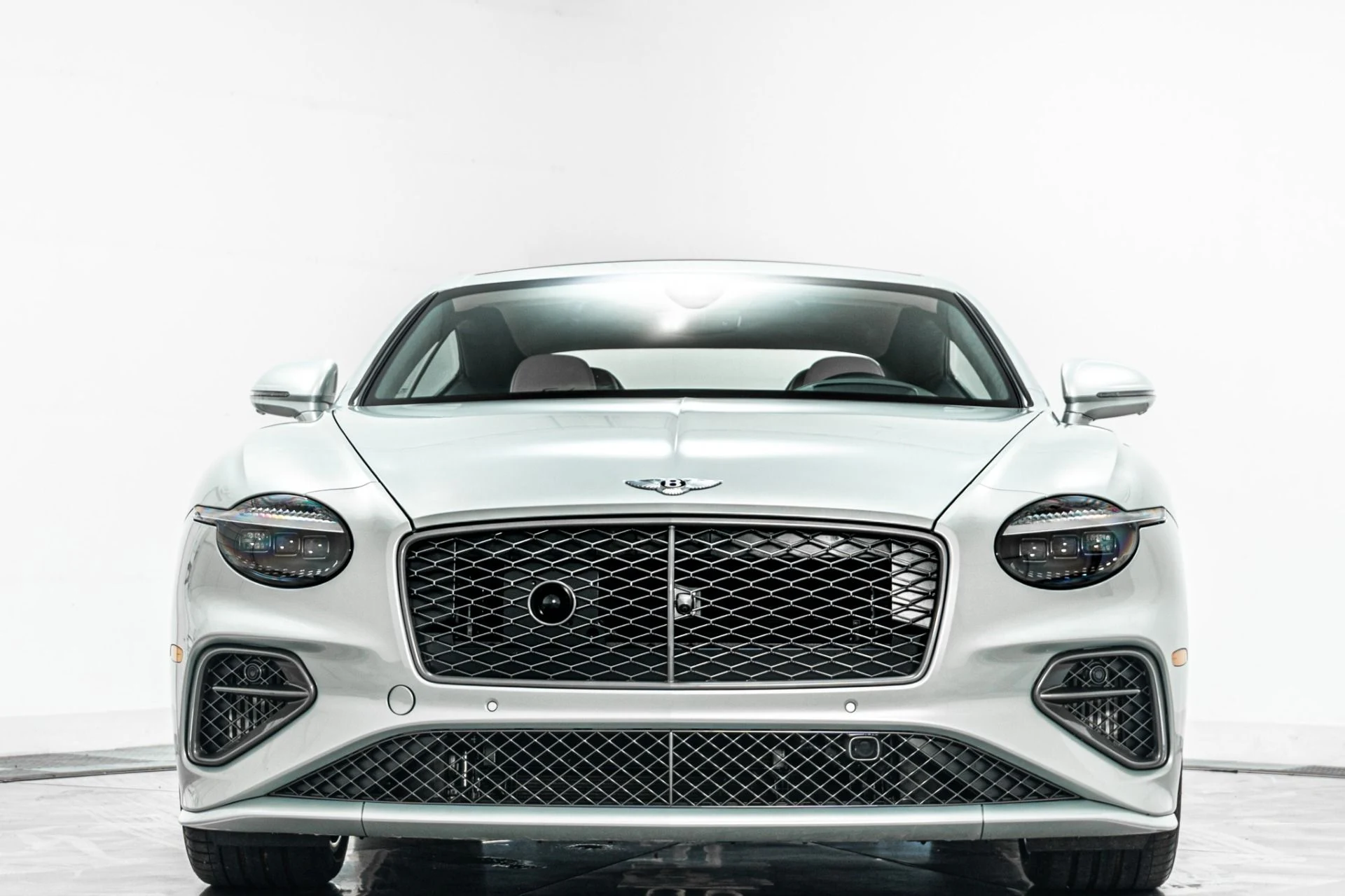 mph003_3465803481_Used_2025_Bentley_Continental_GT_Speed_Touring_Specification_Front_Seat_Comfort_Specification_1782936170_93665cc3d0
