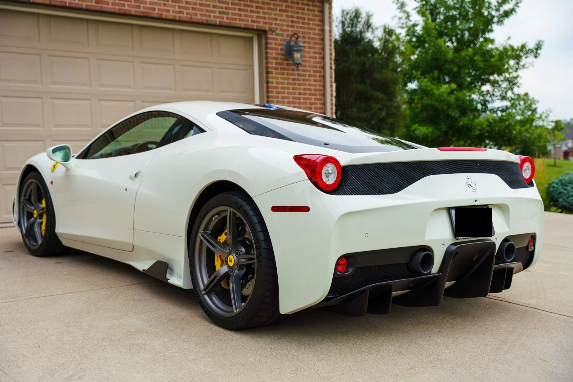 mph003_346921569_Used_2015_Ferrari_458_Speciale_1754332080_6df4116fda