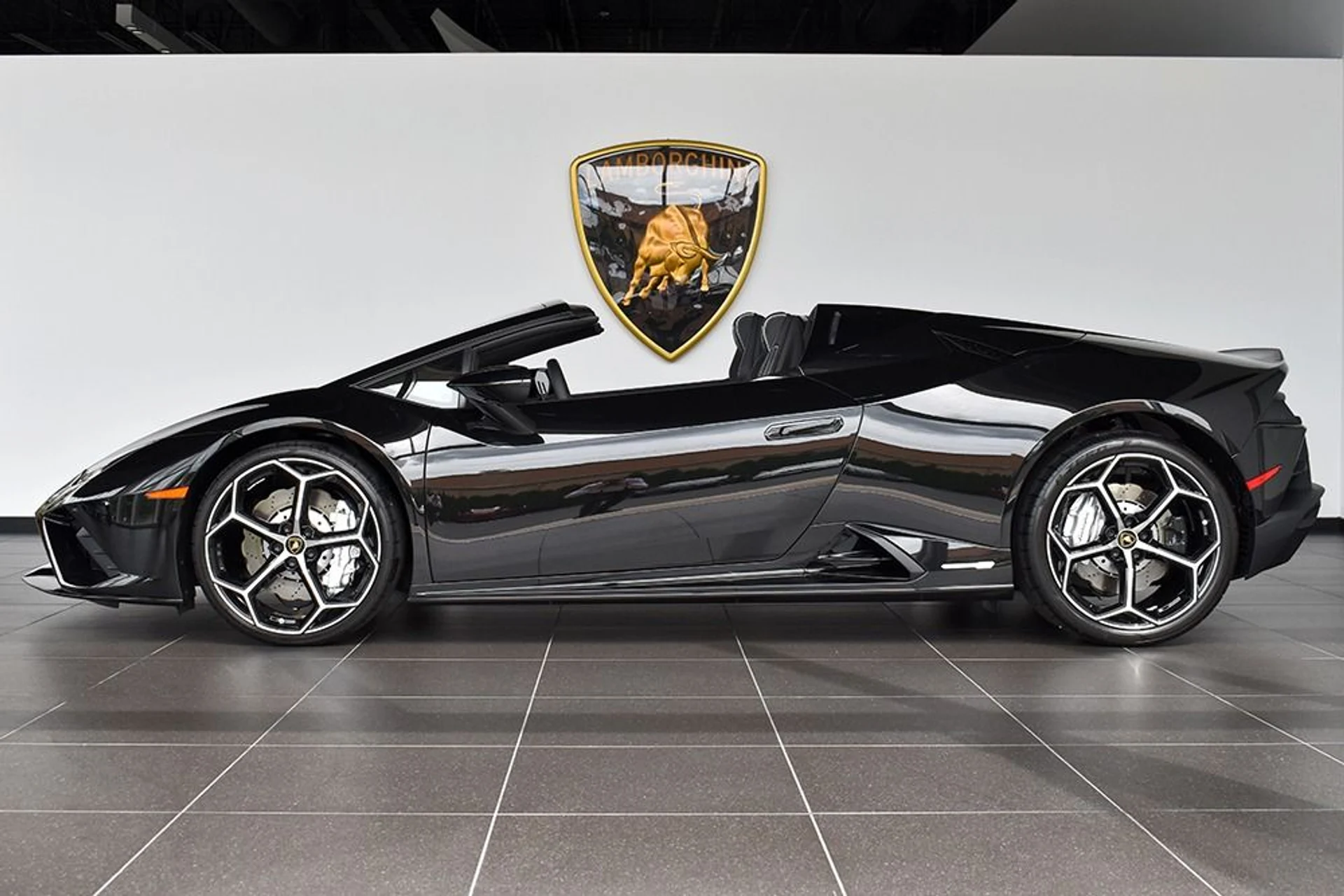 mph003_3471570959_Used_2020_Lamborghini_Huracan_EVO_RWD_Spyder_1791233951_26a47965d5