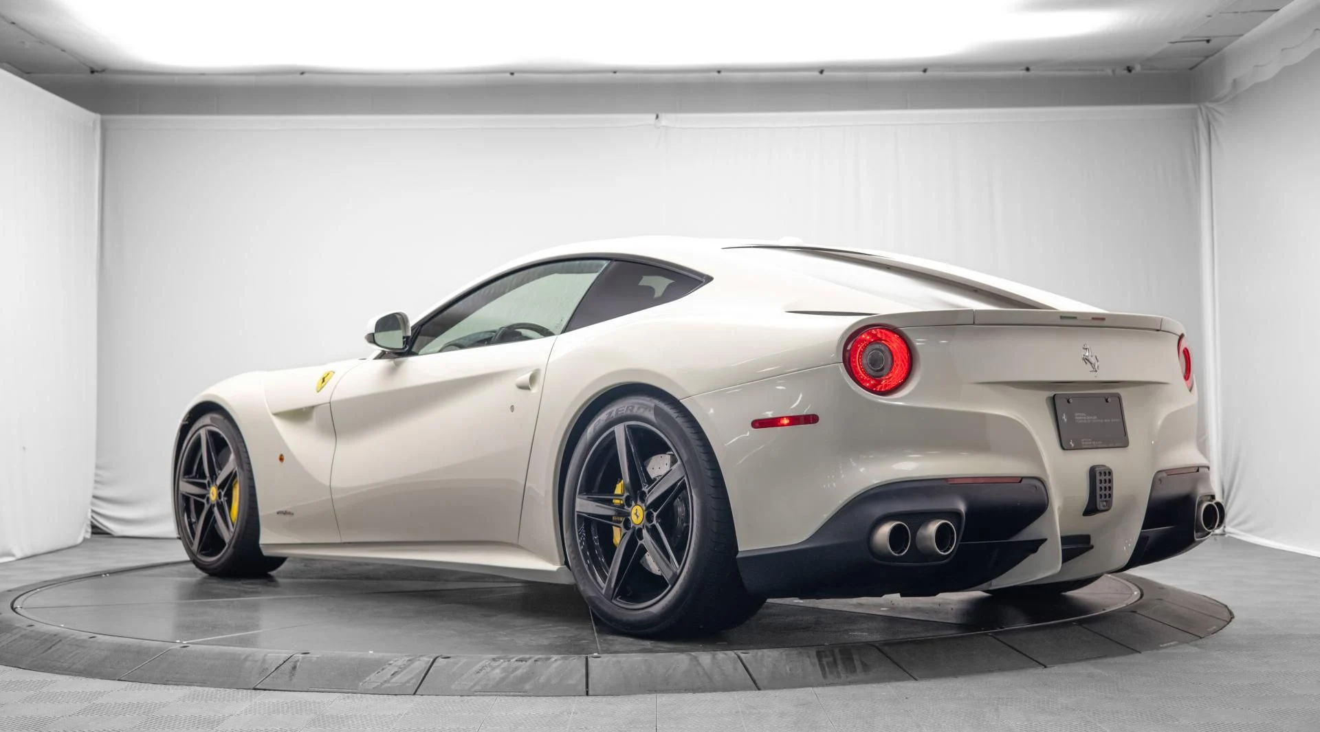 mph003_3516554135_Used_2014_Ferrari_F12berlinetta_Berlinetta_1755332472_7ccd8bac12