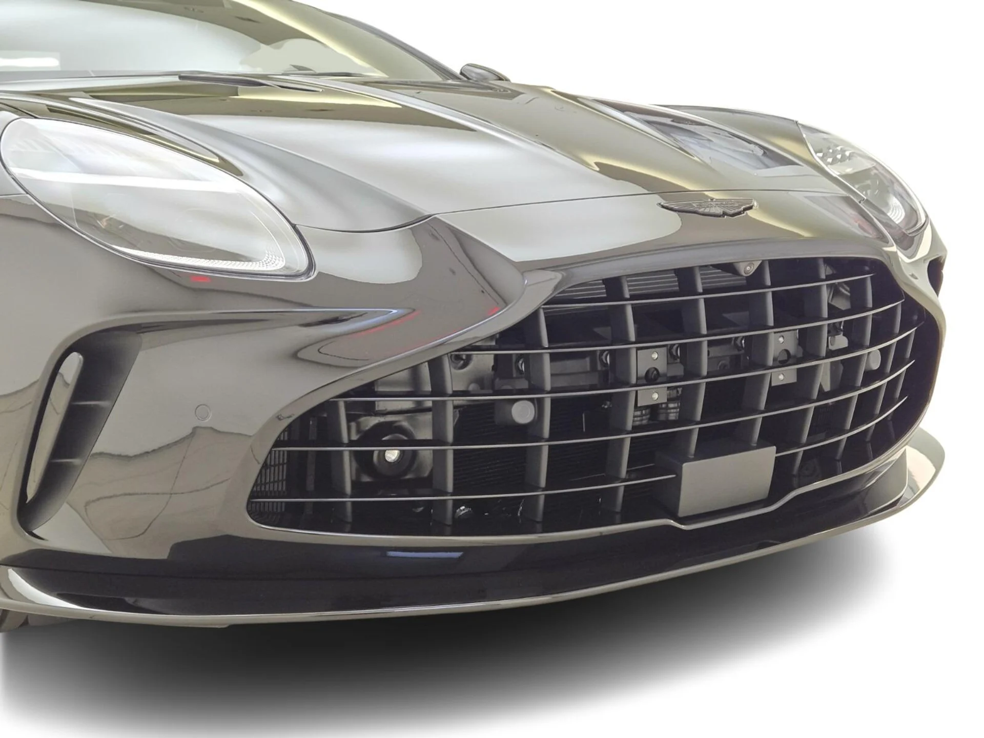 mph003_3517957486_New_2026_Aston_Martin_Vantage_S_1775539070_9bceb9d8ba