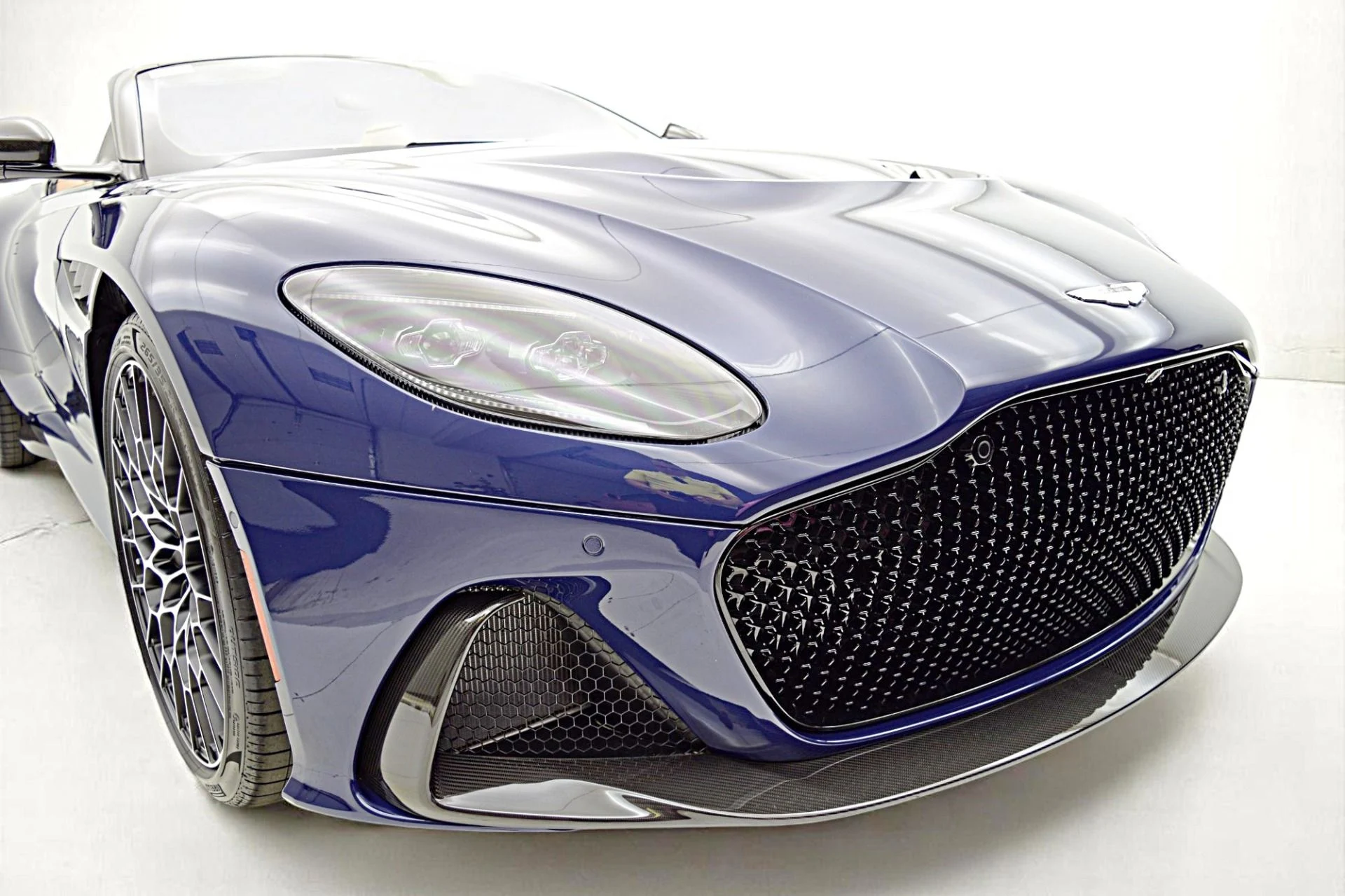 mph003_3517998763_Used_2023_Aston_Martin_DBS_770_Ultimate_Volante_1745004824_89d2912ade