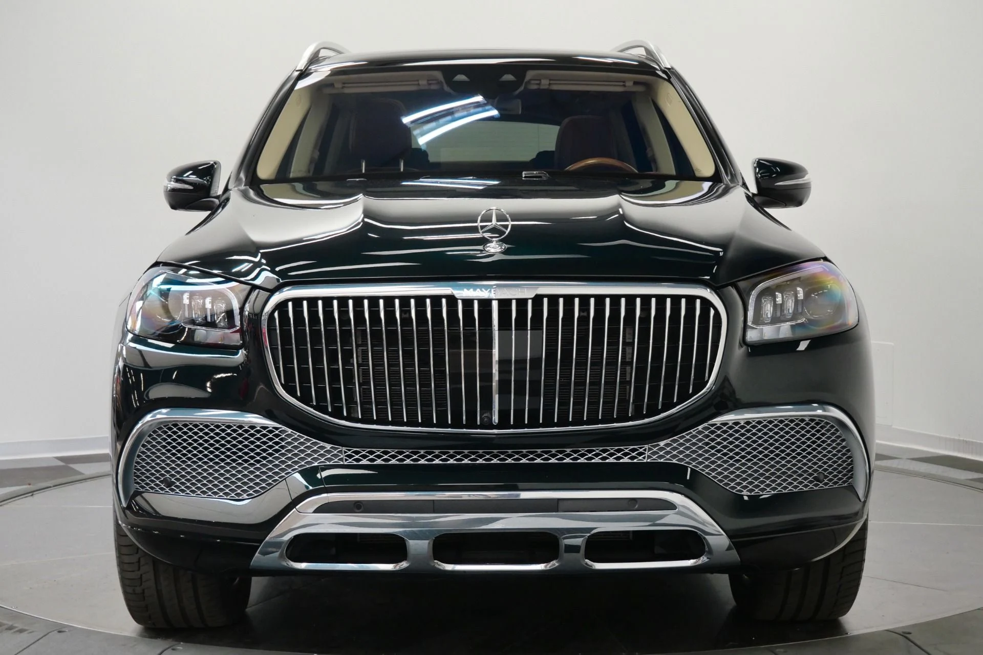 mph003_3527417880_Used_2022_Mercedes_Benz_Maybach_GLS_600_4_MATIC_Beautiful_Colors_Four_Seat_Configuration_Walnut_Trim_1776795080_61c32df1ef
