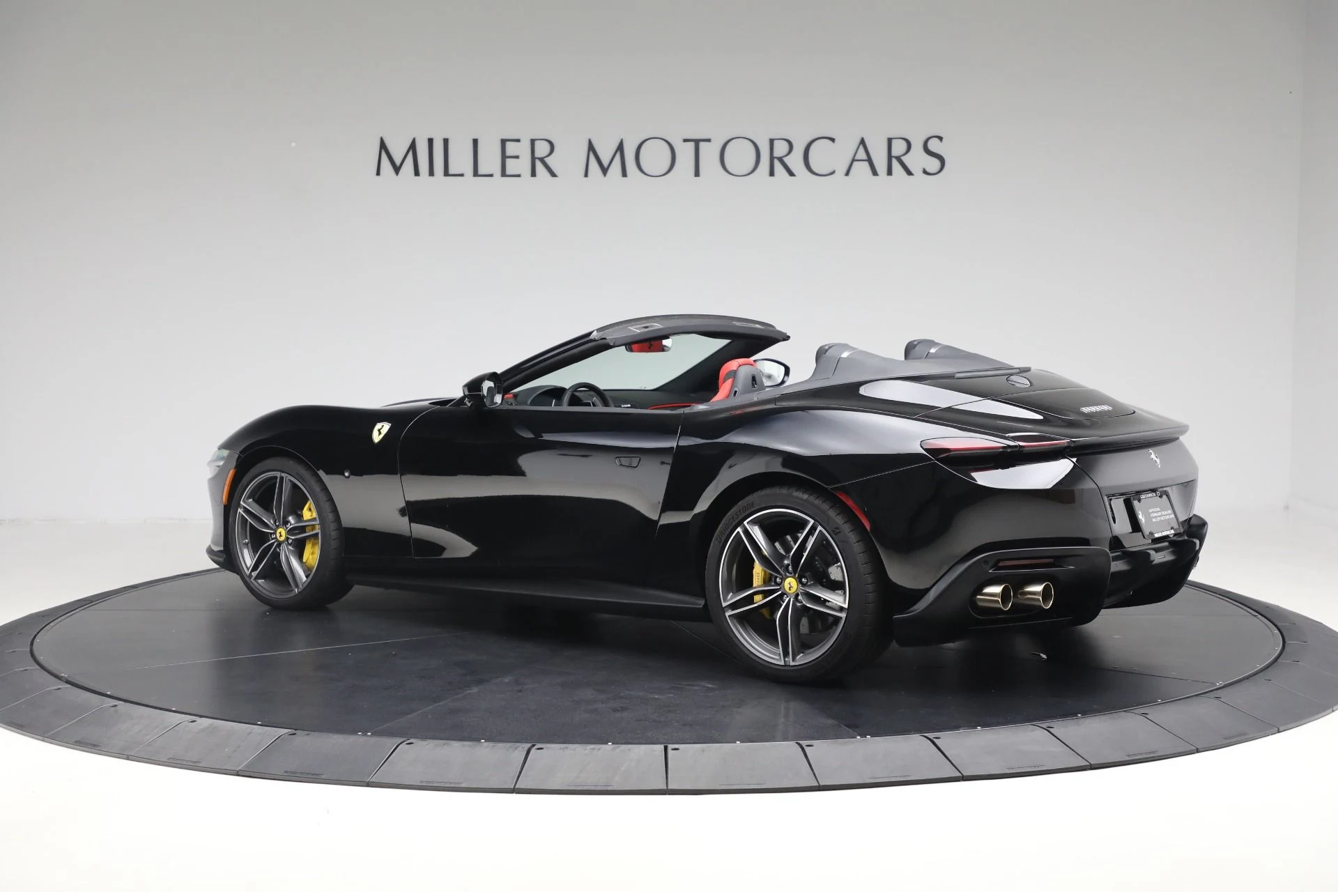 mph003_3553565473_Used_2024_Ferrari_Roma_Spider_1759961484_c85e34a9b0