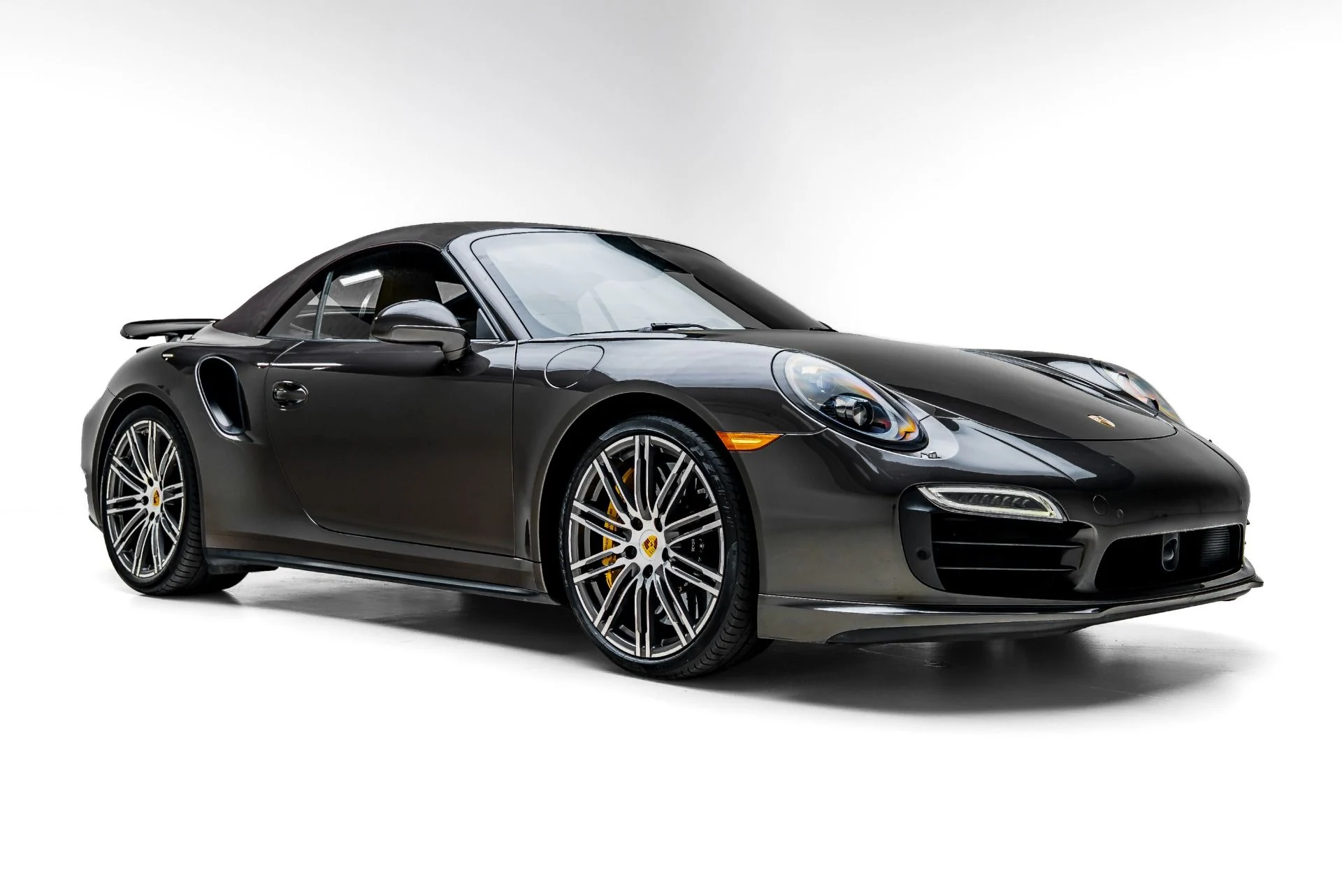 mph003_3573692928_Used_2015_Porsche_911_Turbo_S_1783626475_8c773b216b