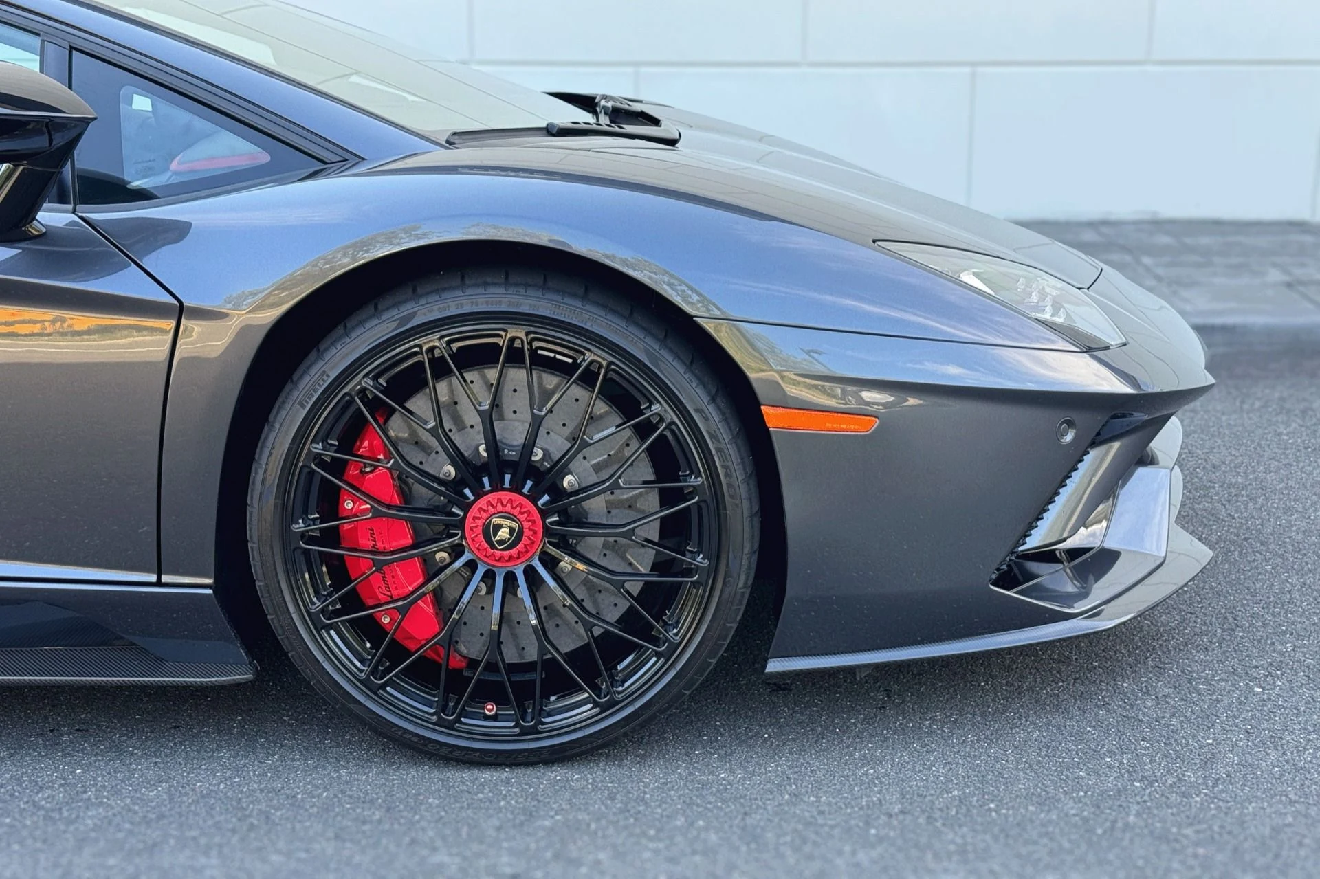 mph003_3583085857_Used_2018_Lamborghini_Aventador_S_LP_740_4_S_1758017826_c07729f8b6