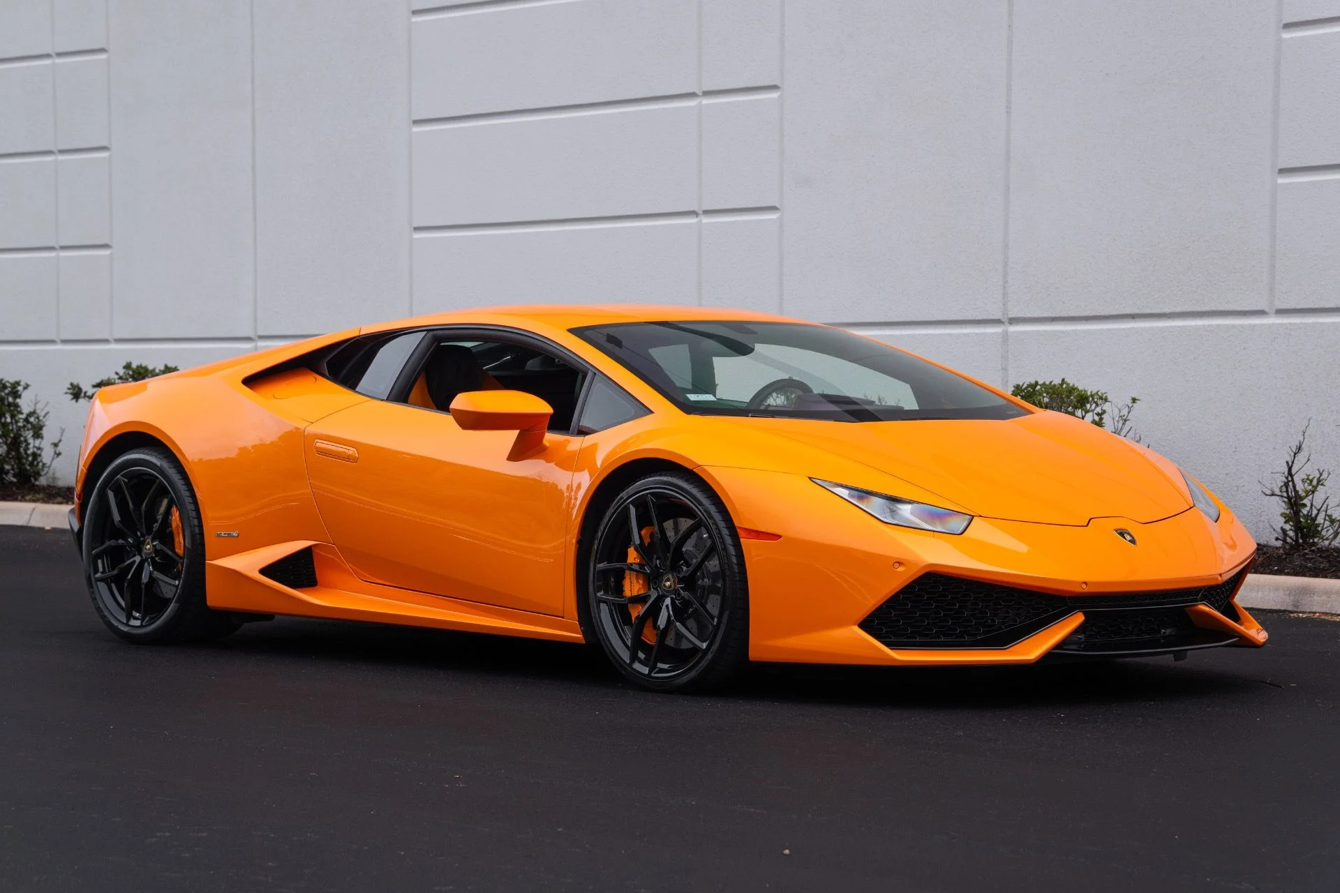 mph003_3587832927_Used_2016_Lamborghini_Huracan_LP_610_4_1780109643_7a88e3964e