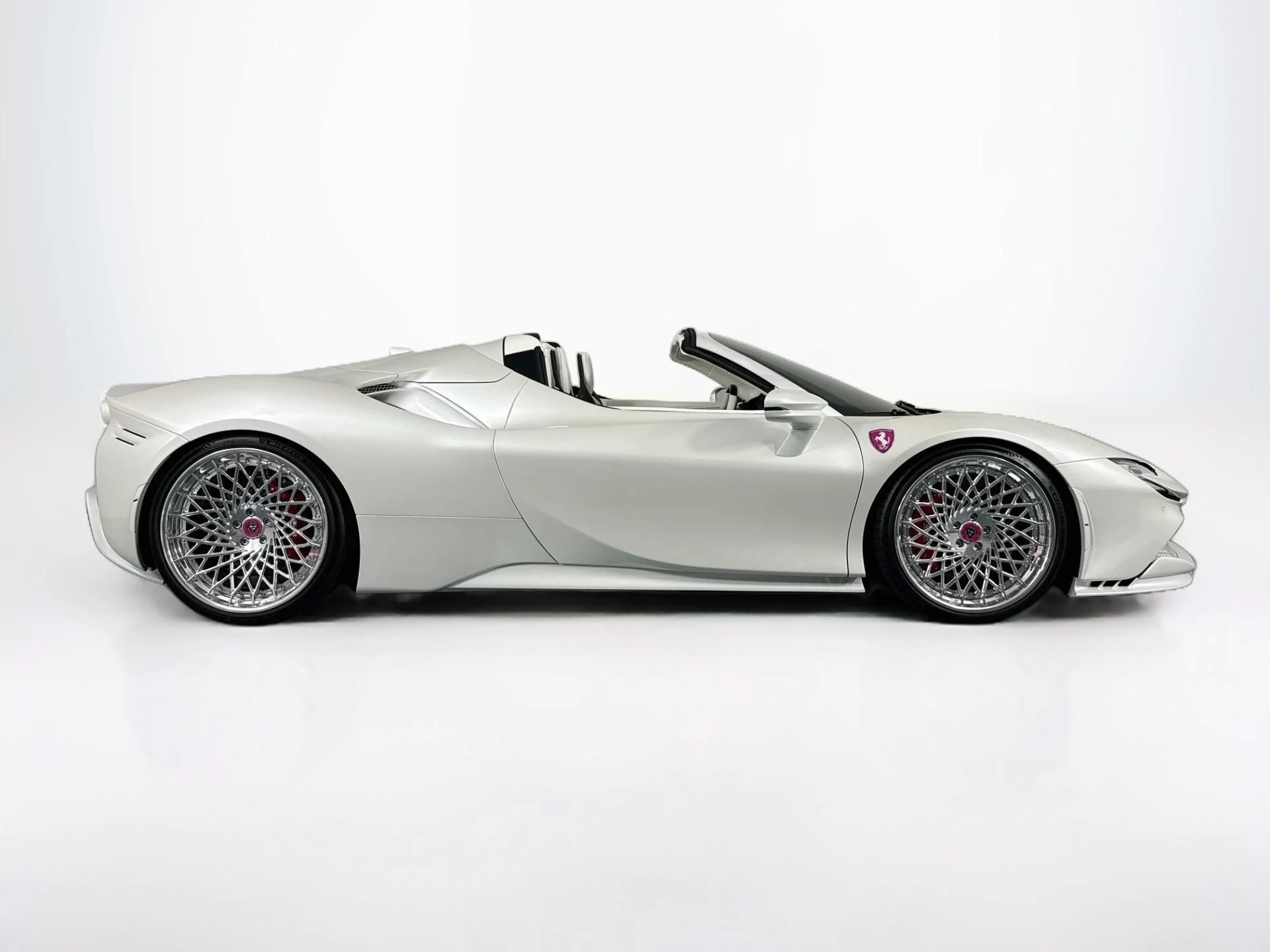 mph003_3588602774_Used_2024_Ferrari_SF_90_Spider_1787783944_6f867d5ec8