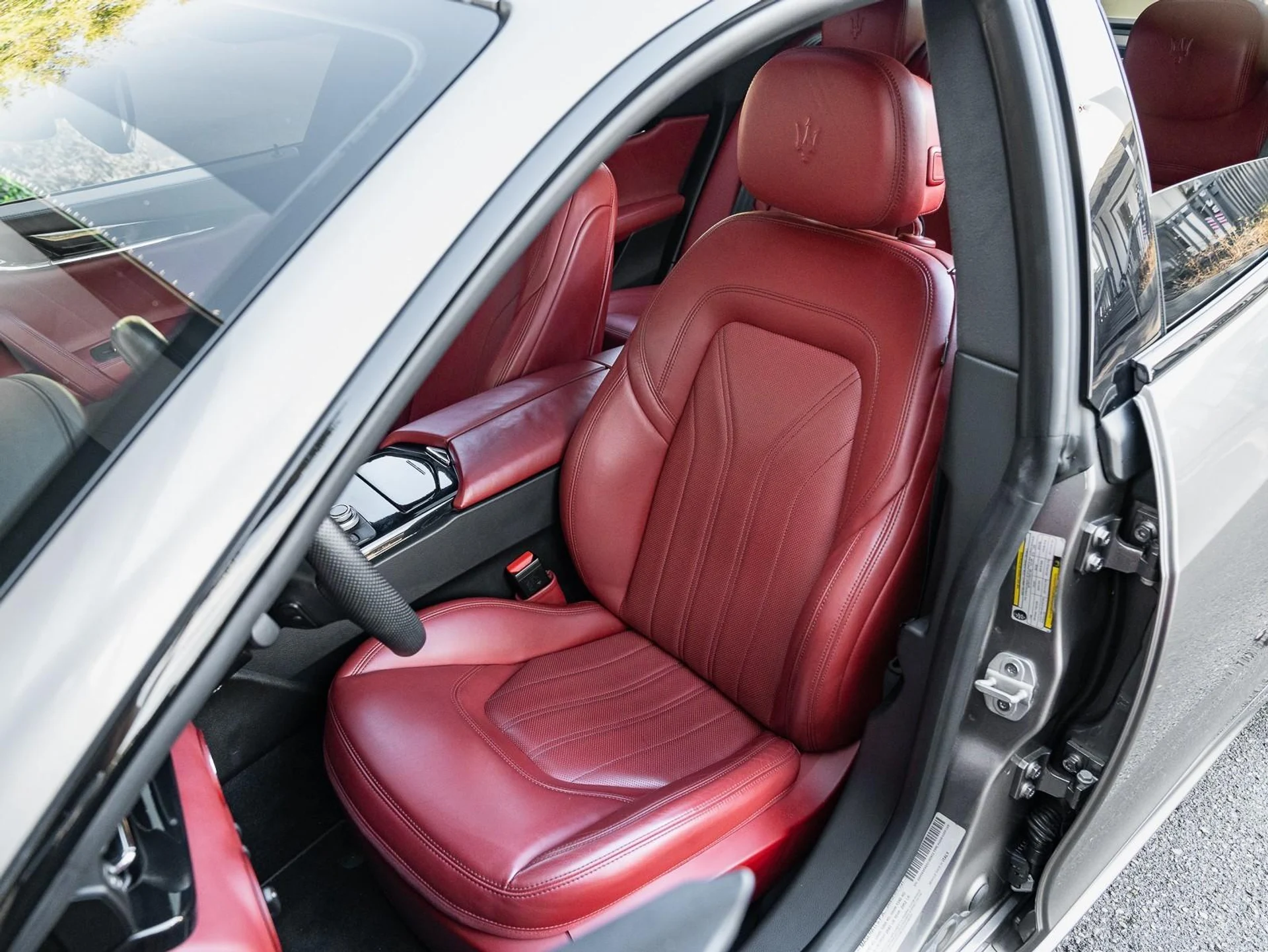 mph003_359290963_Used_2022_Maserati_Quattroporte_GT_1765231516_db4b65d37e