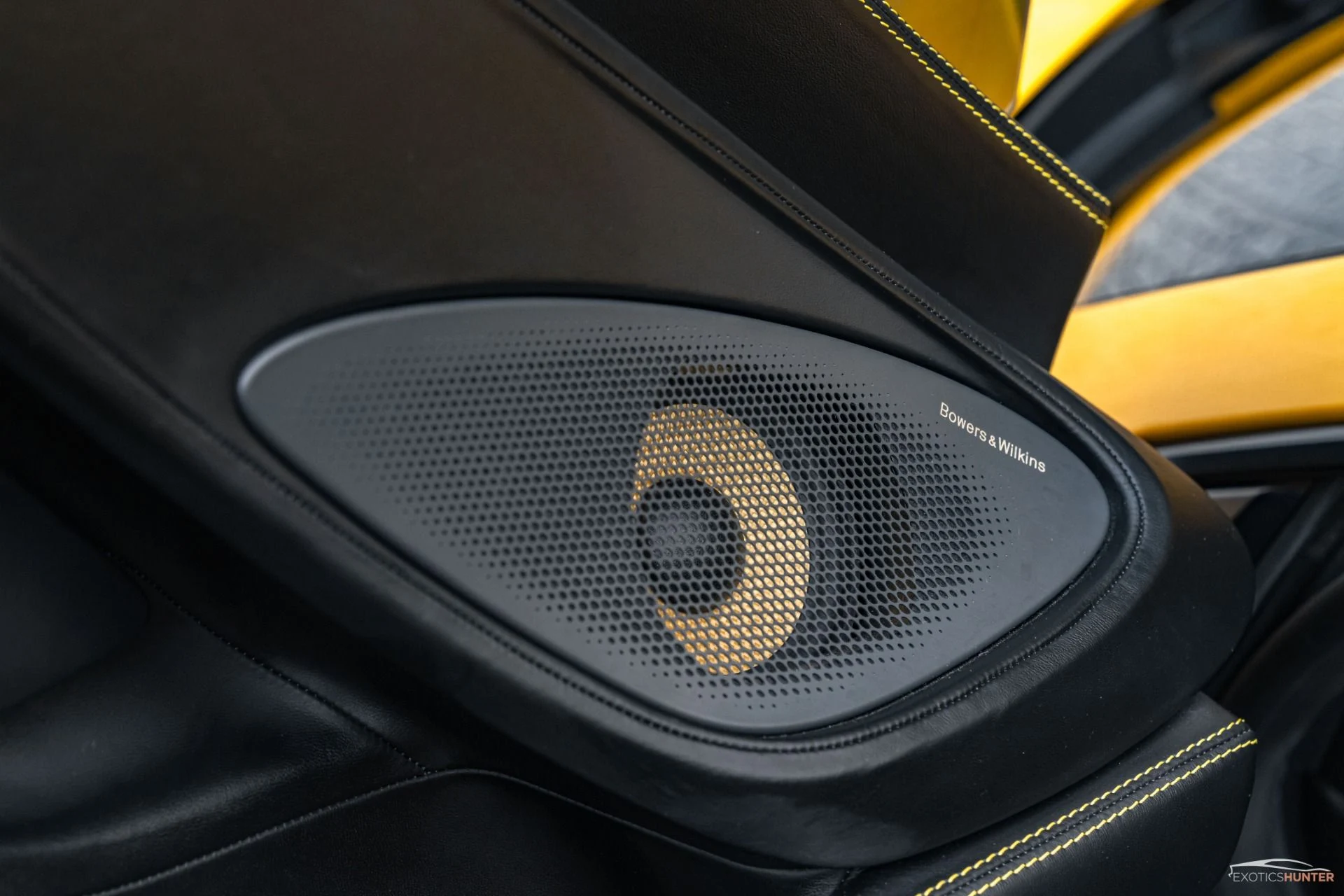 mph003_3596436490_Used_2016_Mc_Laren_570_S_w_EVERY_Carbon_Exterior_Pack_Lux_Pack_Front_Lift_1754945163_3b60316a27
