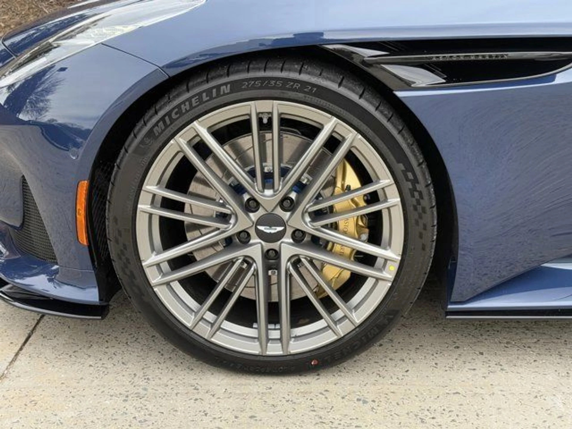 mph003_3600523327_28267951b49442cc91e233423f2c80f3_5569810286