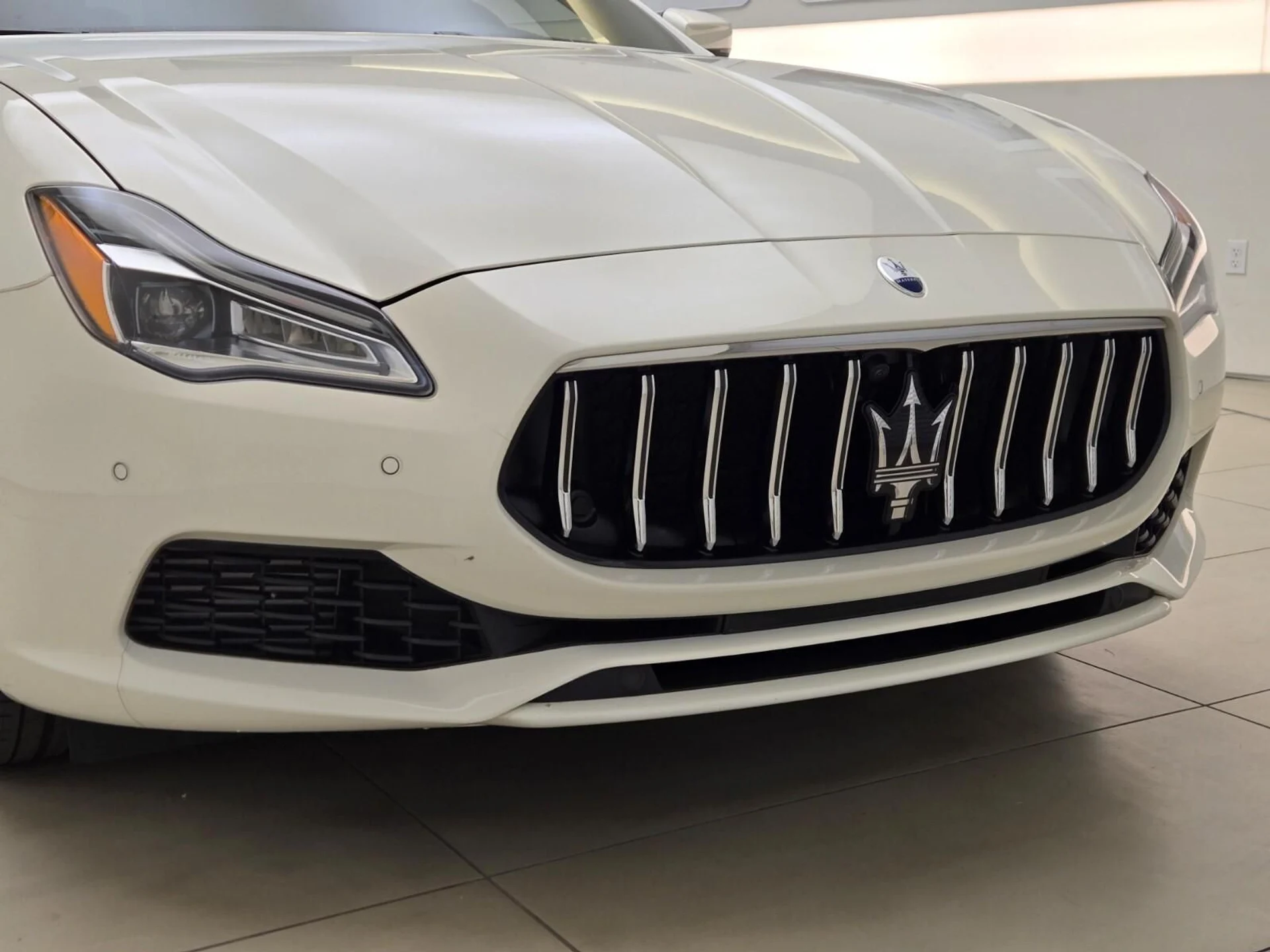 mph003_3618284100_Used_2023_Maserati_Quattroporte_GT_1777355962_f5afa88696