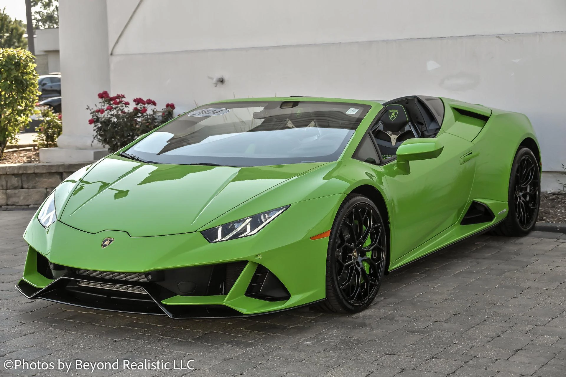 mph003_3620567682_Used_2024_Lamborghini_Huracan_EVO_Spyder_1759824936_a4fa3d7f4b