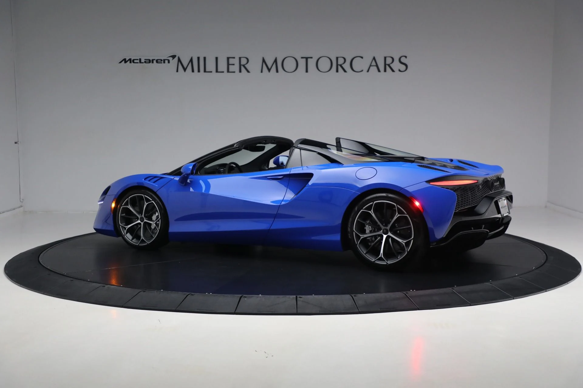 mph003_3625018363_New_2025_Mc_Laren_Artura_Spider_Performance_9ebb6f7623