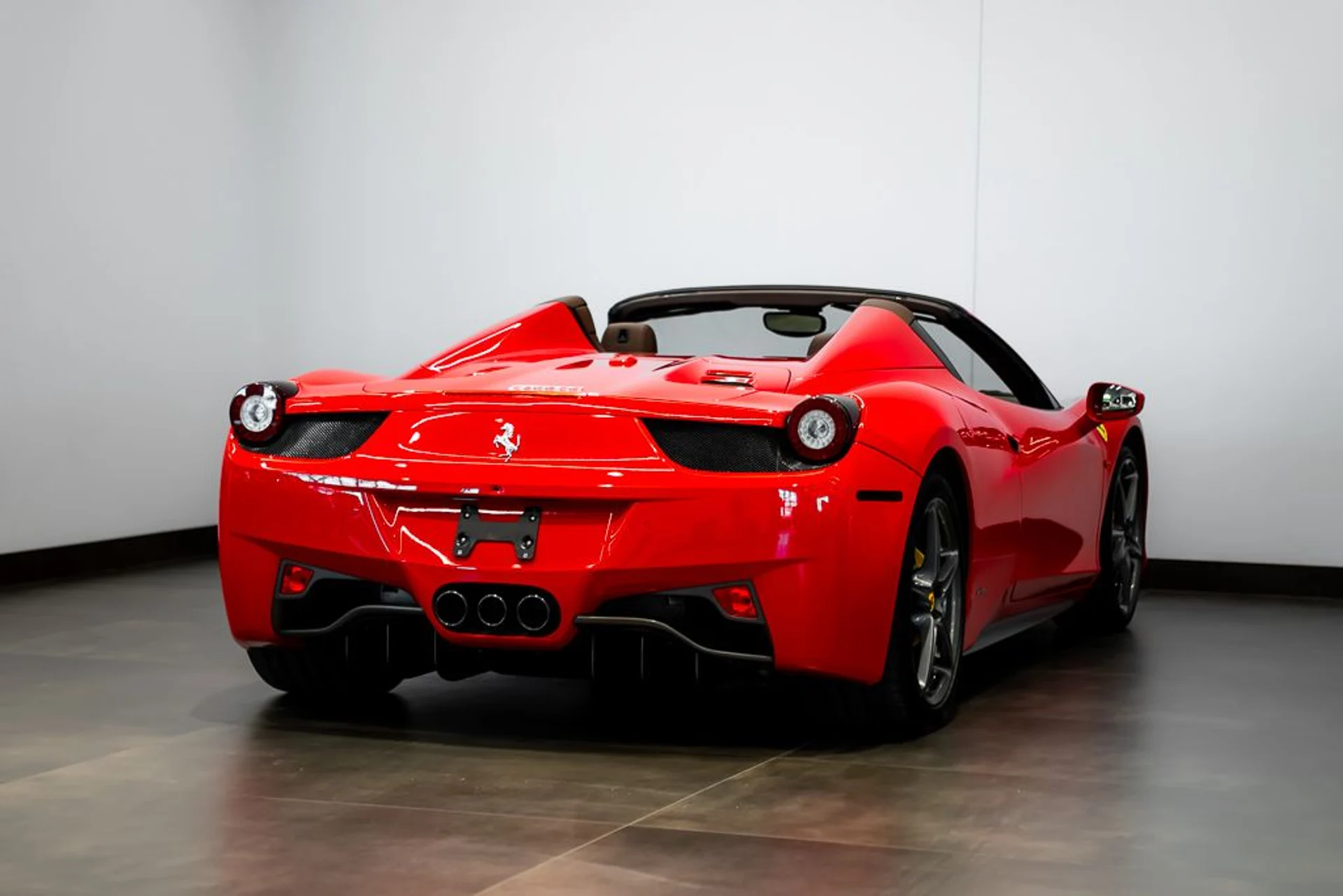 mph003_3626737660_ferrari_458_italia_2013_jpg_v_1762274091_2f494faef3