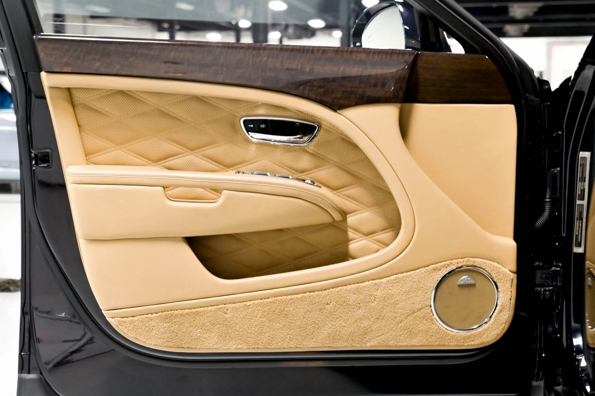 mph003_364606788_Used_2017_Bentley_Mulsanne_1782570878_a1bc986cbd