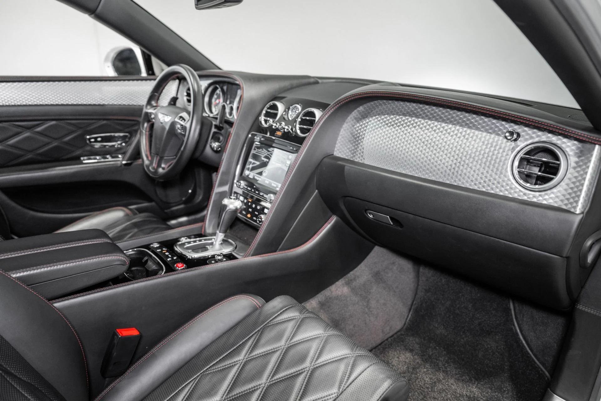 mph003_3646899181_Used_2014_Bentley_Flying_Spur_1764428362_c4b4b3d03e