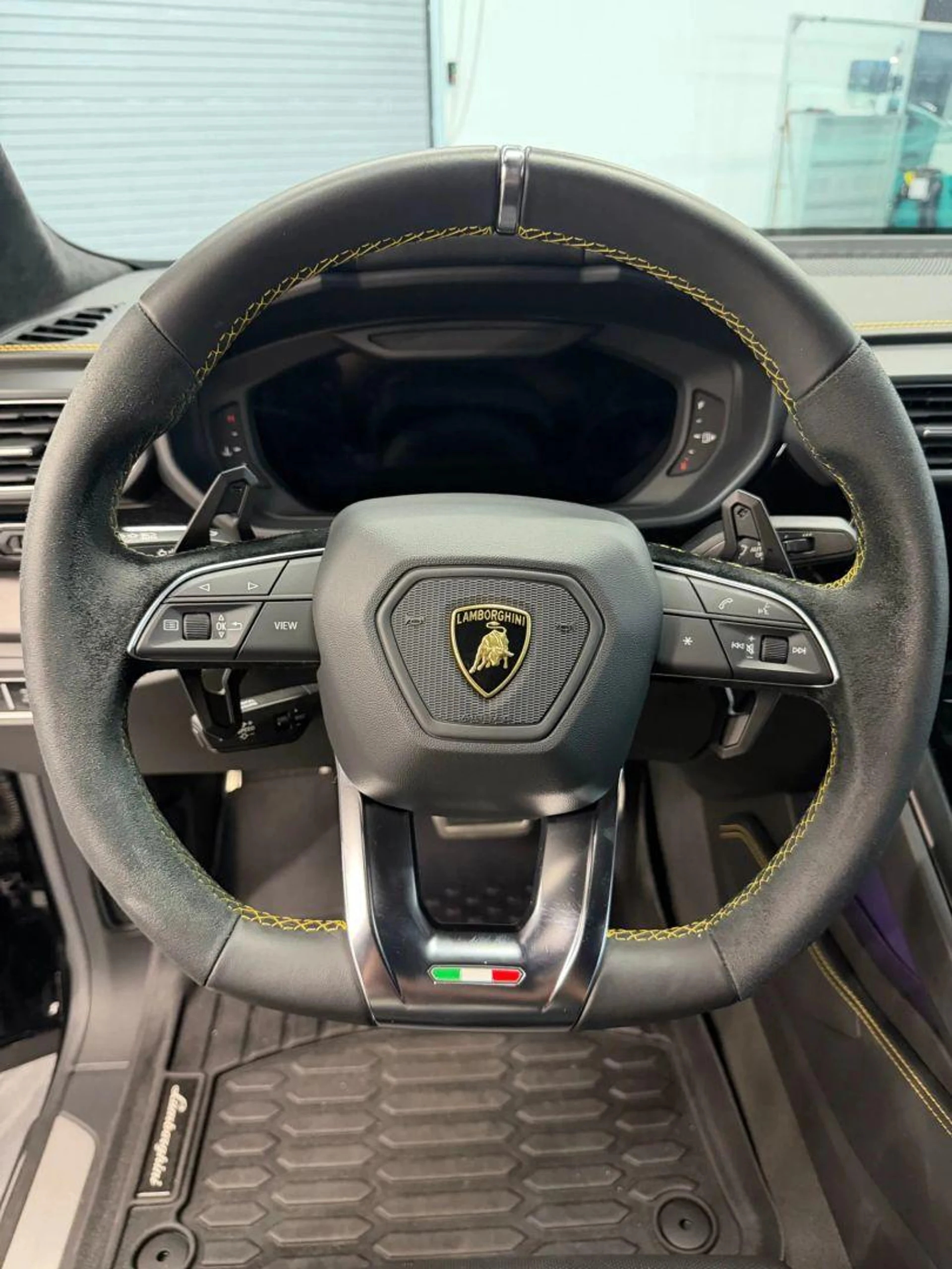 mph003_3647356788_Used_2022_Lamborghini_Urus_Sport_Utility_4_D_1784762909_46eba90e0f
