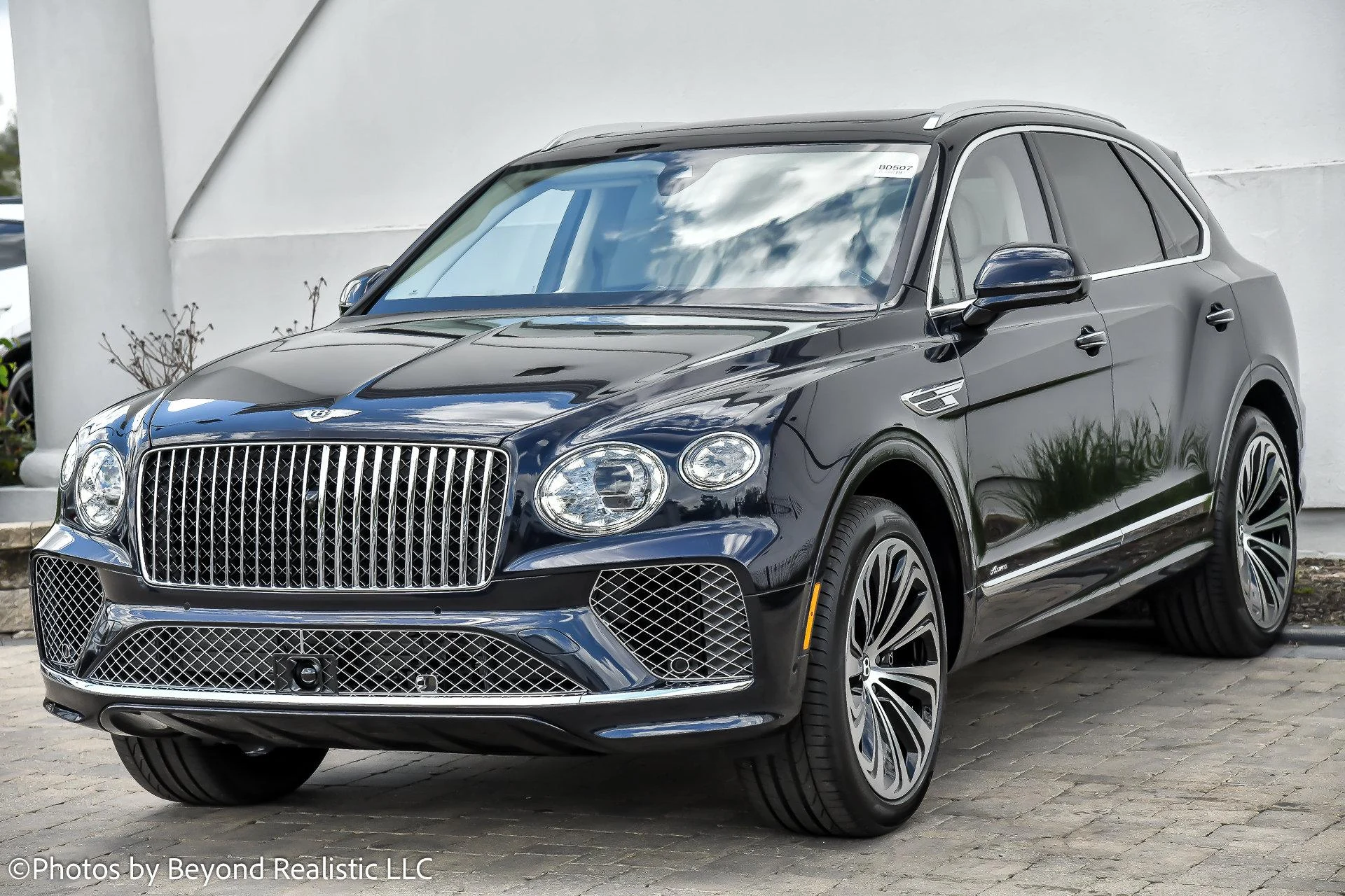 mph003_36477239_Used_2024_Bentley_Bentayga_Azure_1760342123_5fd068a726