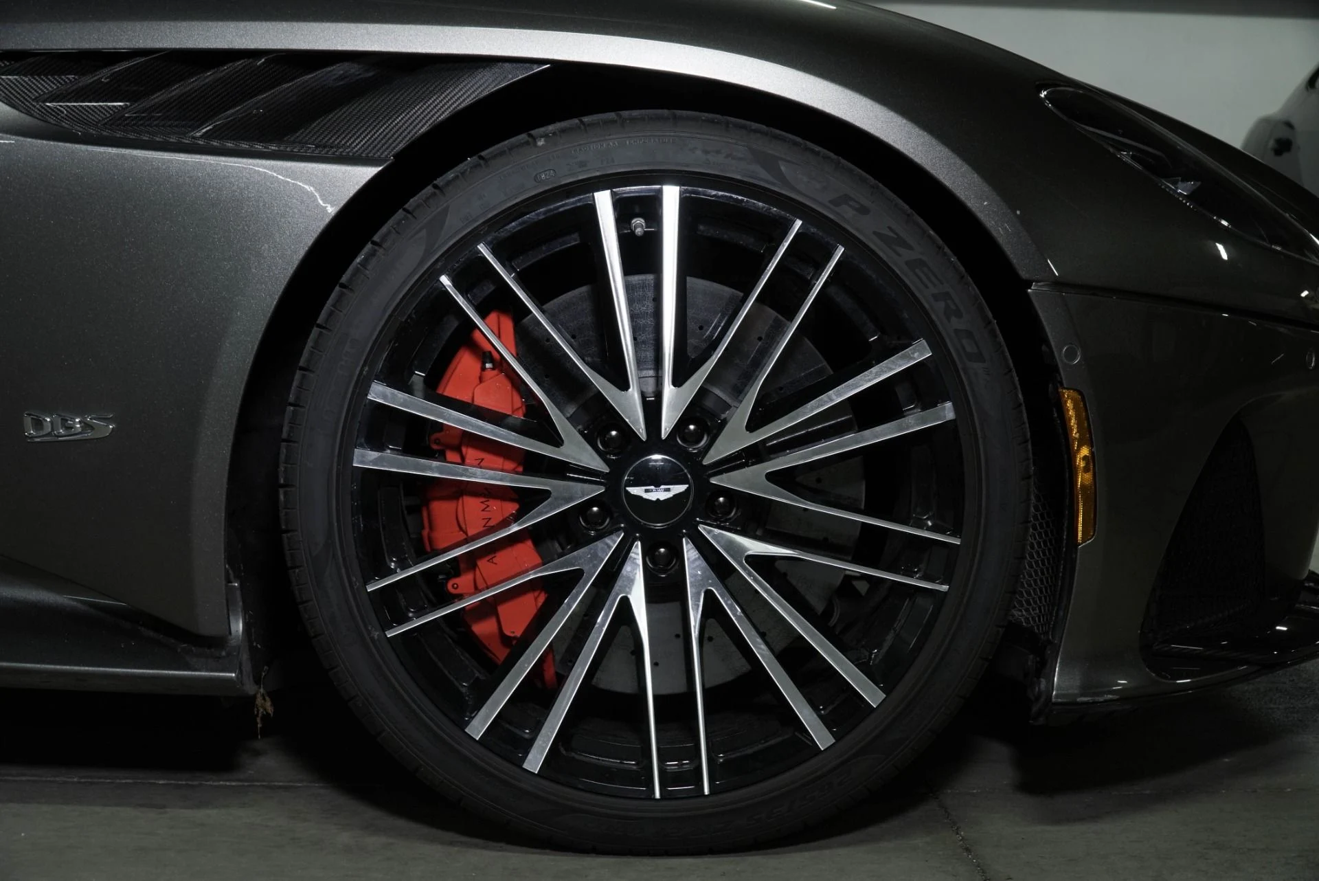 mph003_3659881198_Used_2020_Aston_Martin_DBS_Superleggera_1765307997_fcdf9ff286