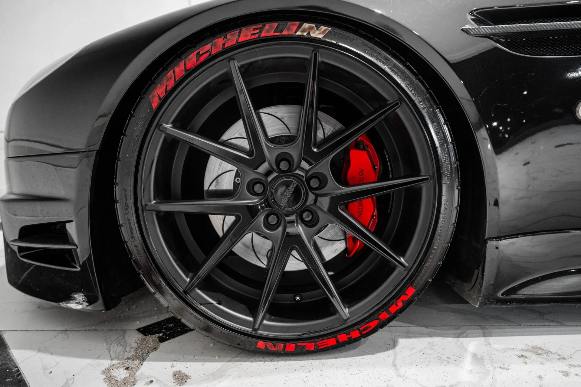 mph003_3667518570_Used_2009_Aston_Martin_V8_Vantage_1772034364_2560f8f918