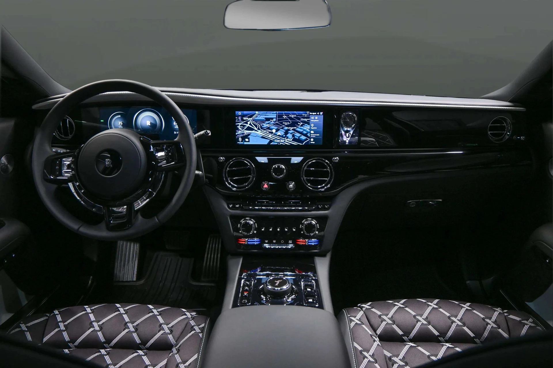 mph003_3668757241_3555f483_ee57_4a56_9999_24221650afff_202520_Rolls_Royce20_Ghost20282501629_21_8e6ab65279