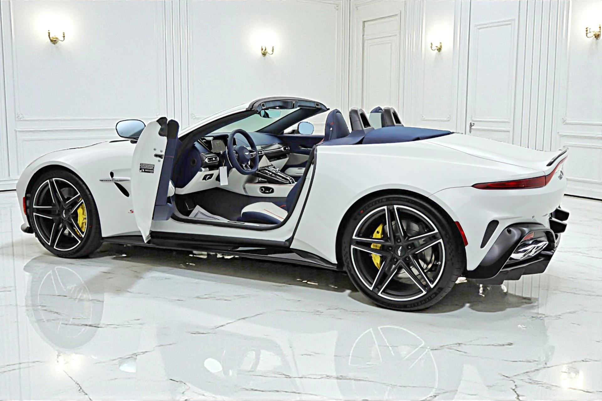 mph003_3673214259_New_2026_Aston_Martin_Vantage_S_8c7334a543