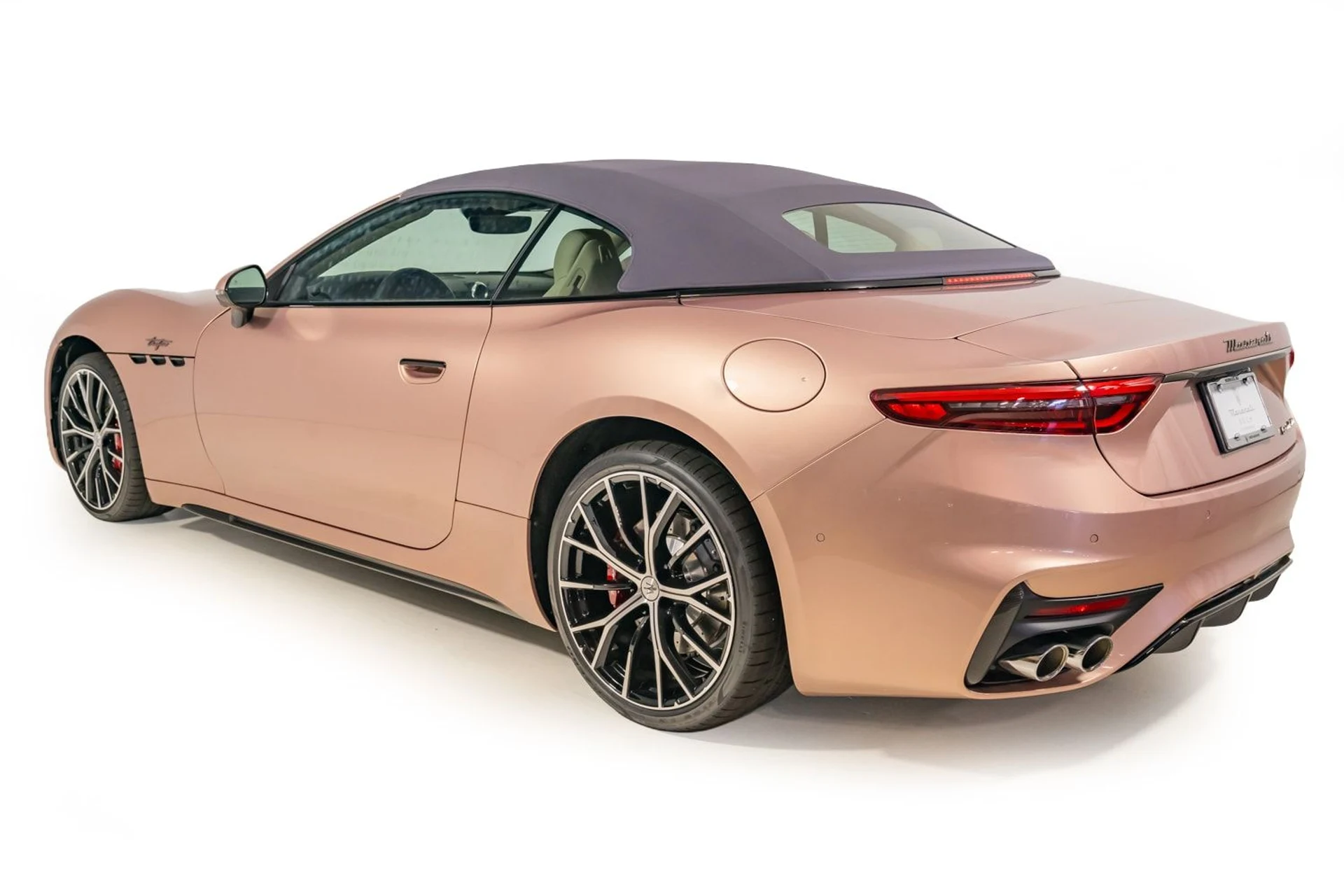 mph003_3679452308_33fd88d46e0a4b50b6ba0849ffcf9932_f2412bb611