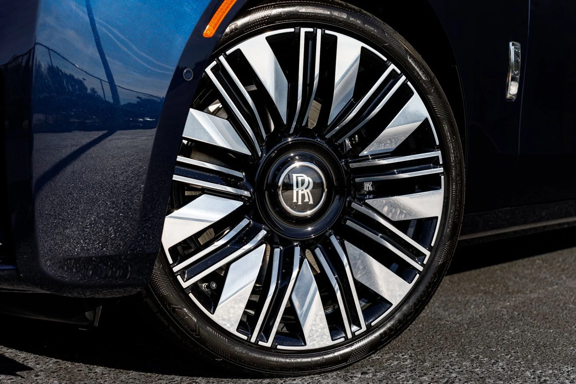 mph003_3679892378_12ca7195f6f1e360512ace4756291fb3x_3cd4c9529d