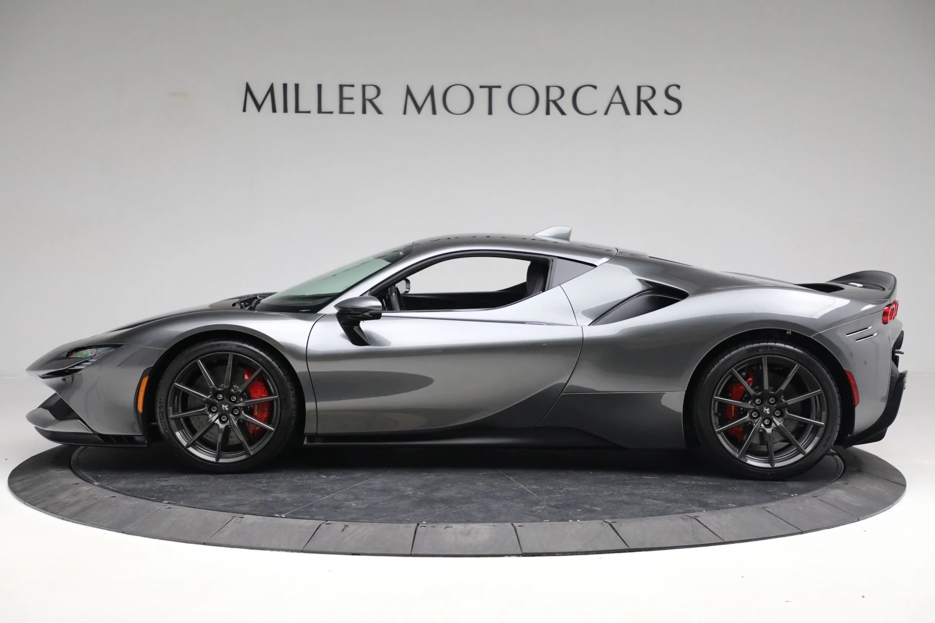 mph003_3685540664_Used_2022_Ferrari_SF_90_Stradale_7116f1f063
