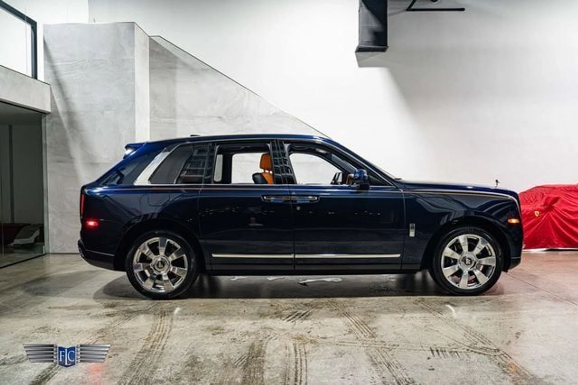 mph003_3708668093_used_2023_rolls_royce_cullinan_sportutility_9689_23087189_8_640_8c2e0fe510