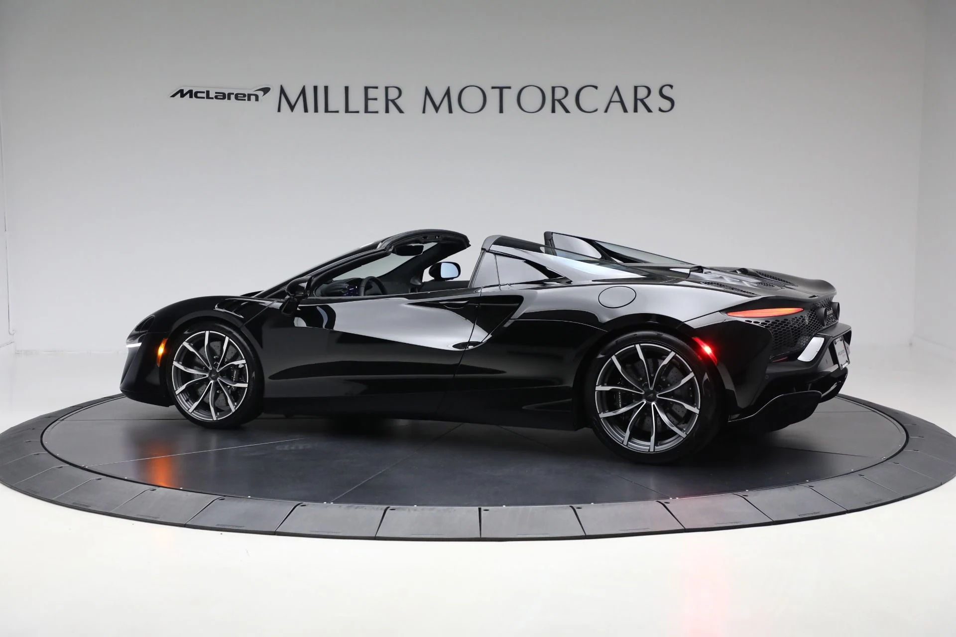 mph003_3712552333_New_2025_Mc_Laren_Artura_Spider_9d07bec014