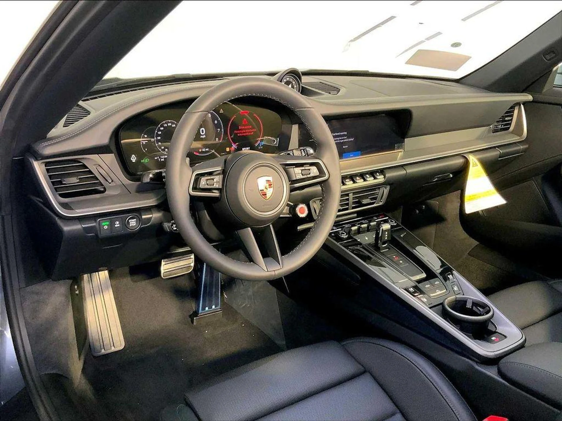 mph003_37134443_fx_GGKTCA_Bgr_P4fgk4_Je_G_Ma_Es_C0_A_17266f3d3f