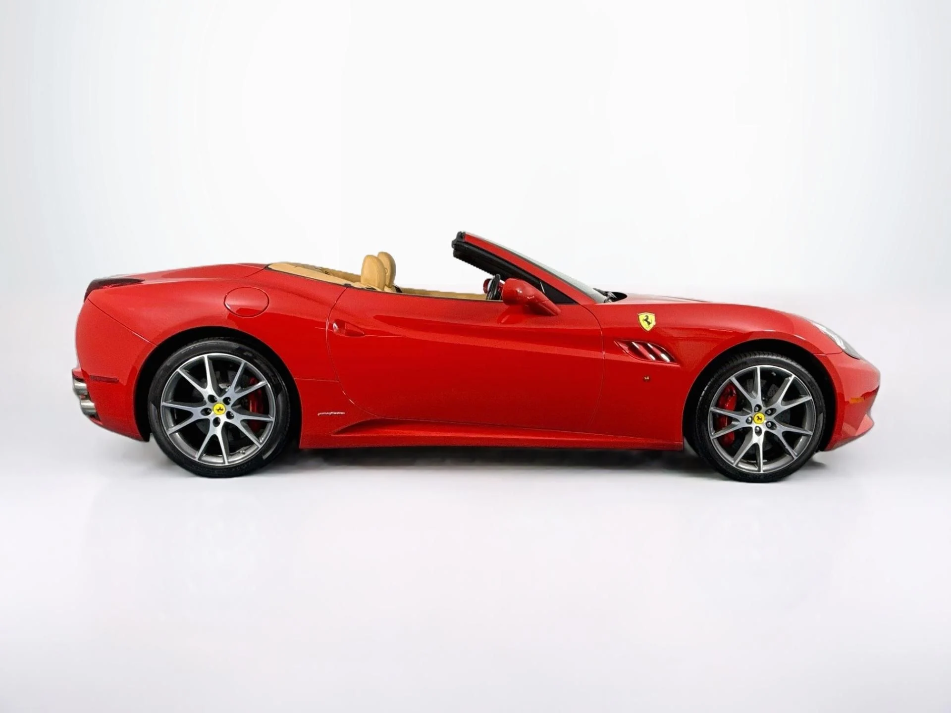 mph003_371576829_Used_2010_Ferrari_California_1790360462_398ba06d08