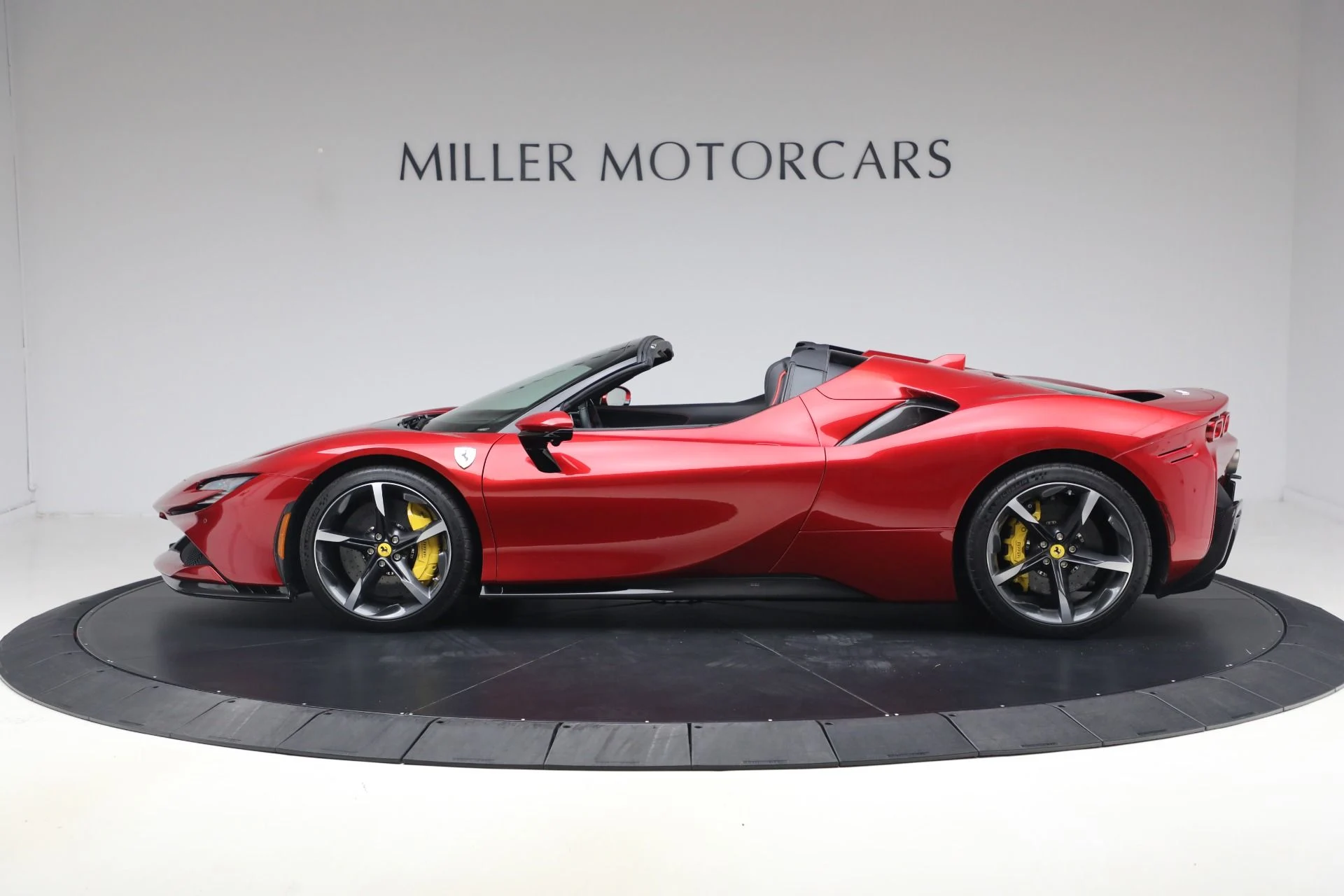 mph003_3724045508_Used_2024_Ferrari_SF_90_Spider_1789161523_0f117fddd9
