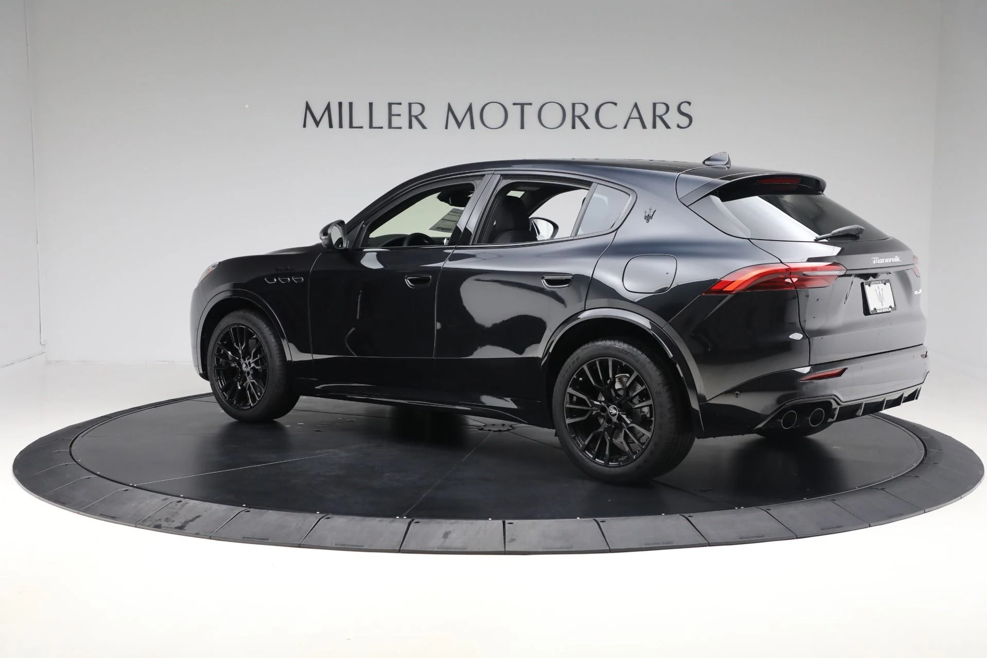 mph003_37287789_New_2025_Maserati_Grecale_Modena_b896096135