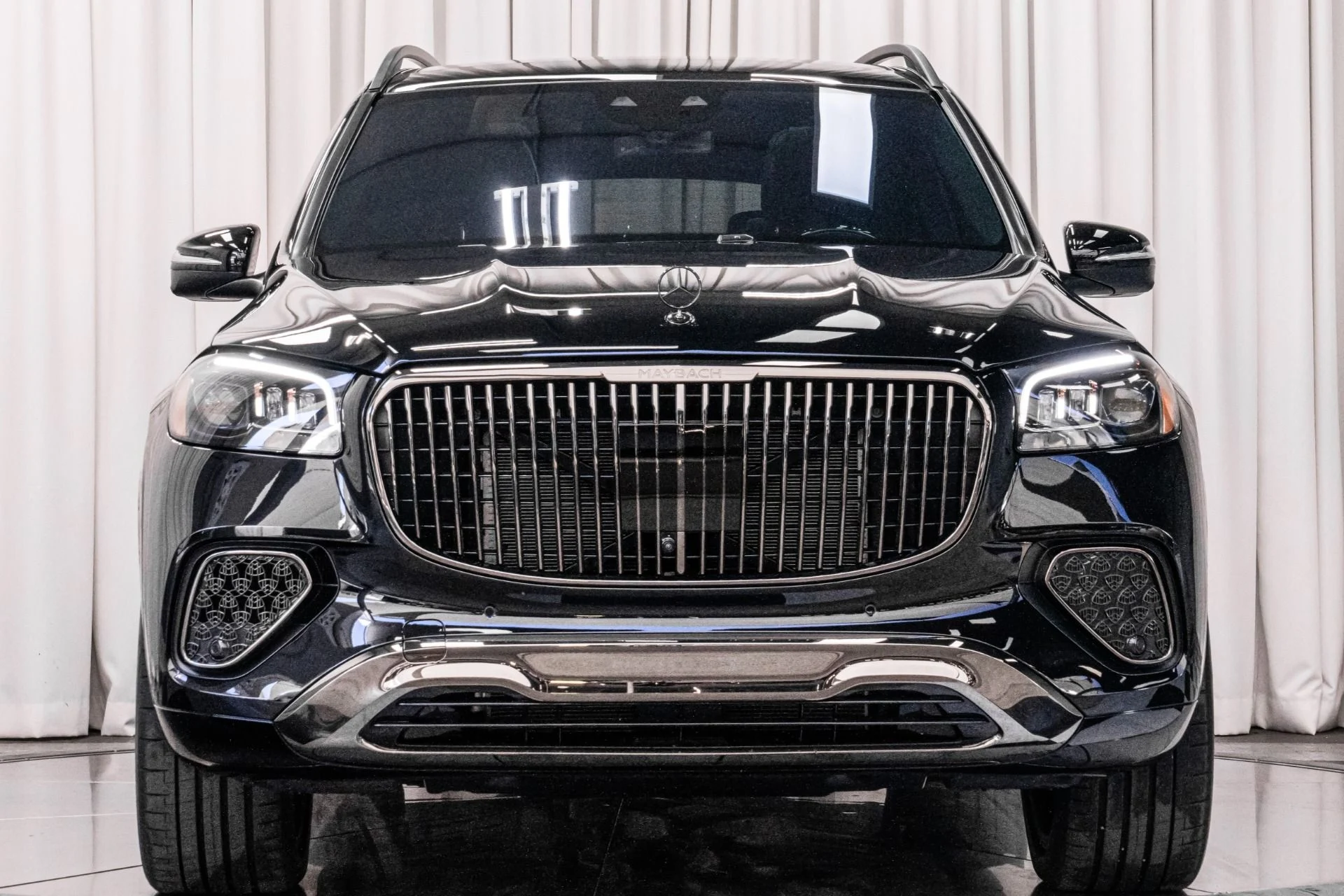 mph003_3757967992_Used_2025_Mercedes_Benz_Mercedes_Maybach_GLS_600_4_MATIC_1762198640_e5fc42e119