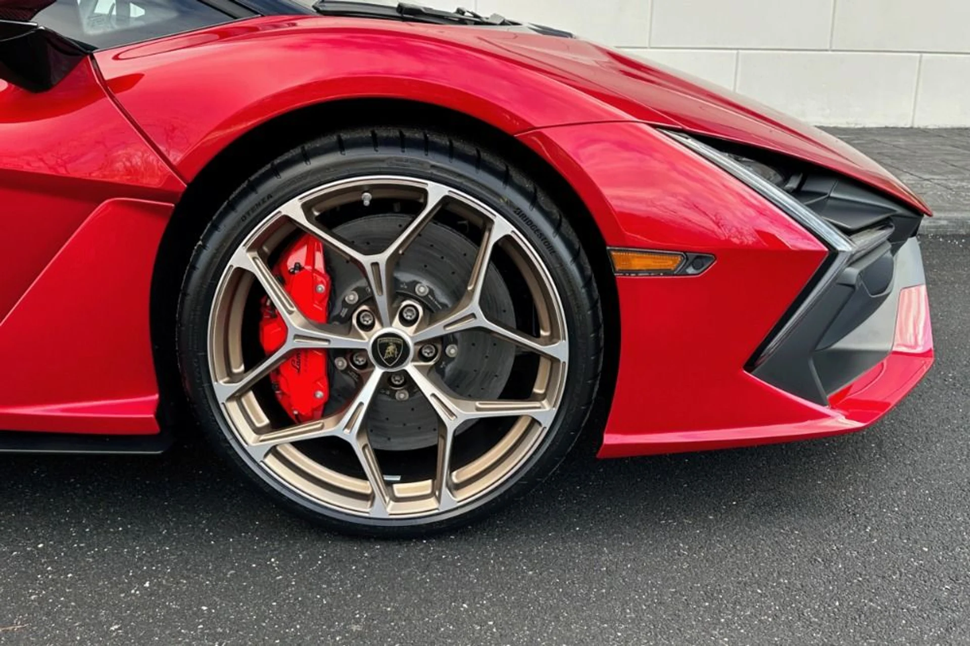 mph003_3758140385_New_2026_Lamborghini_Revuelto_1767896256_9e4571fddb