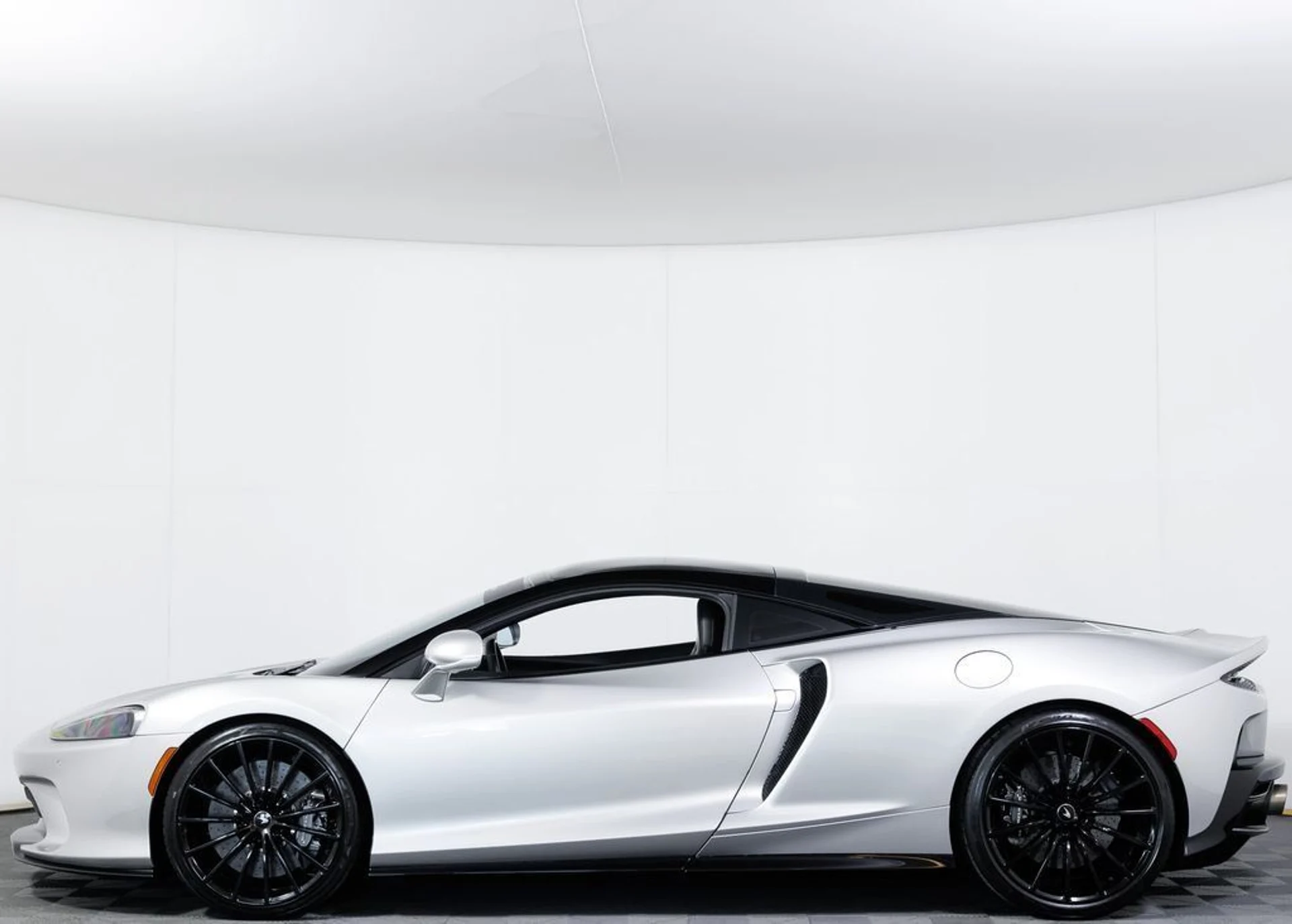 mph003_3760443182_b9feec97719679c4113229a5d4786a41_46d4637bde