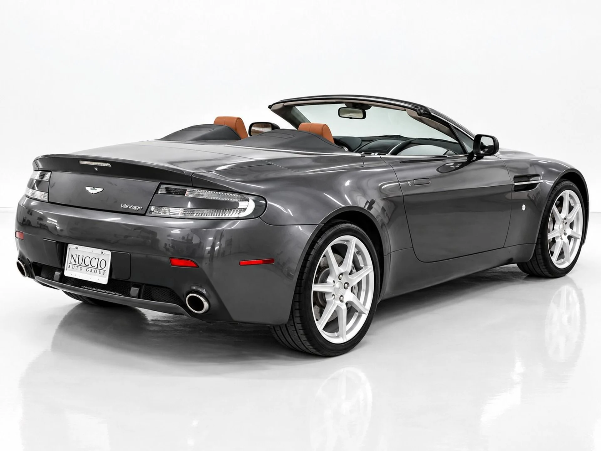 mph003_3763412904_Used_2007_Aston_Martin_V8_Vantage_Roadster_Only_27_K_Miles_Just_Serviced_Gorgeous_Color_Combo_1790716551_72d938cfd8
