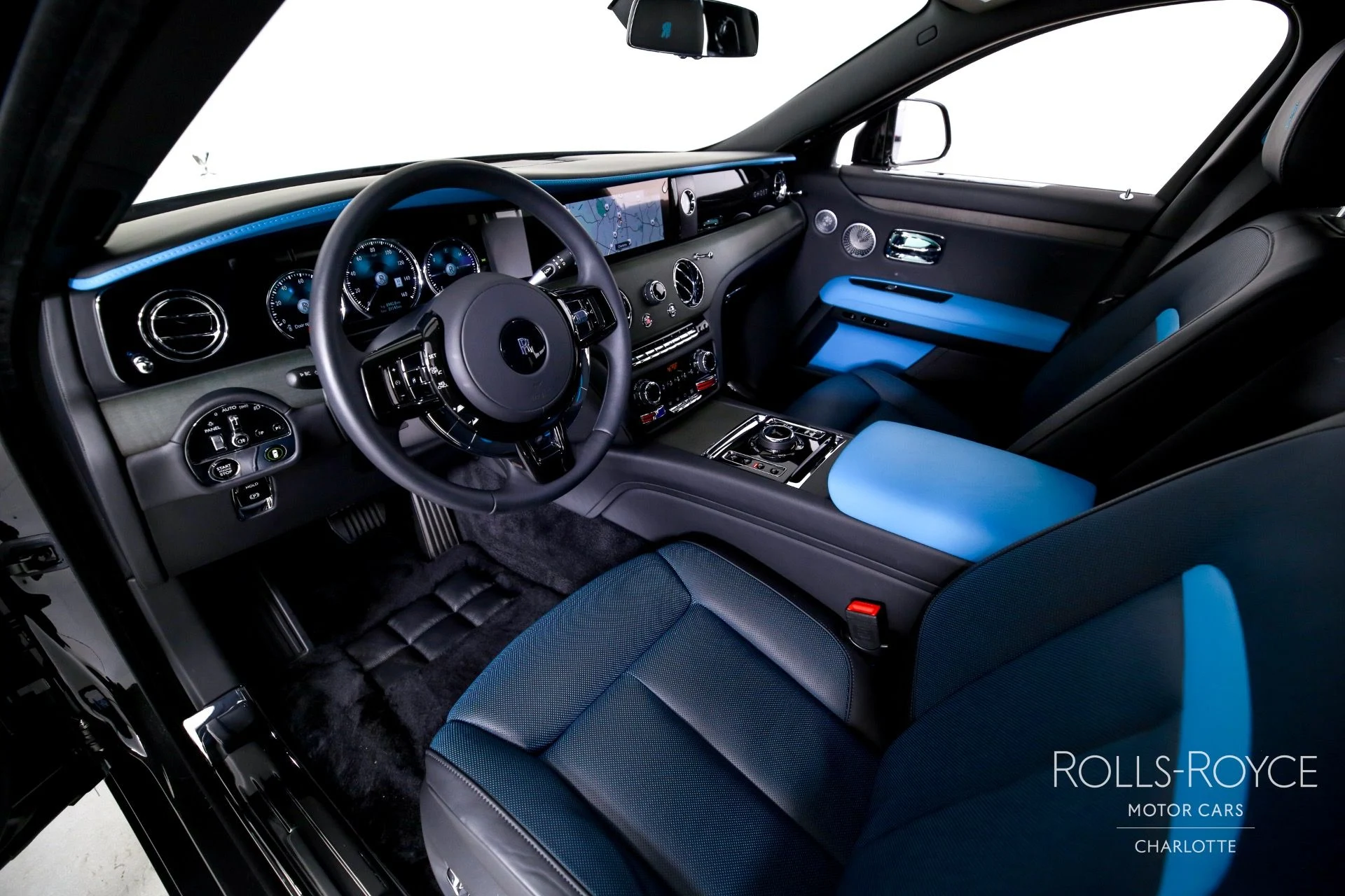 mph003_3767903275_Used_2024_Rolls_Royce_Ghost_1755798774_0599ab1655