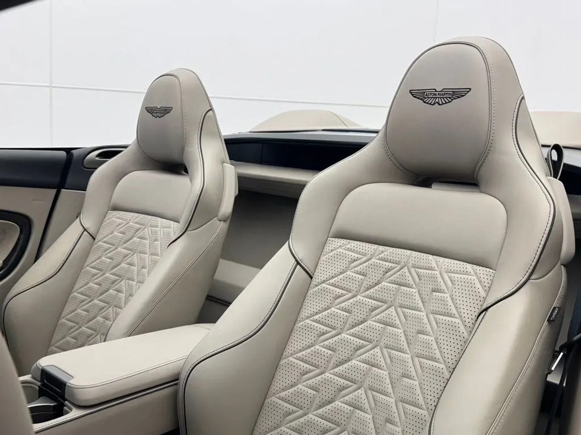 mph003_3768675054_t0e2w8fe920od41hib17jp03clnh_177ac06947