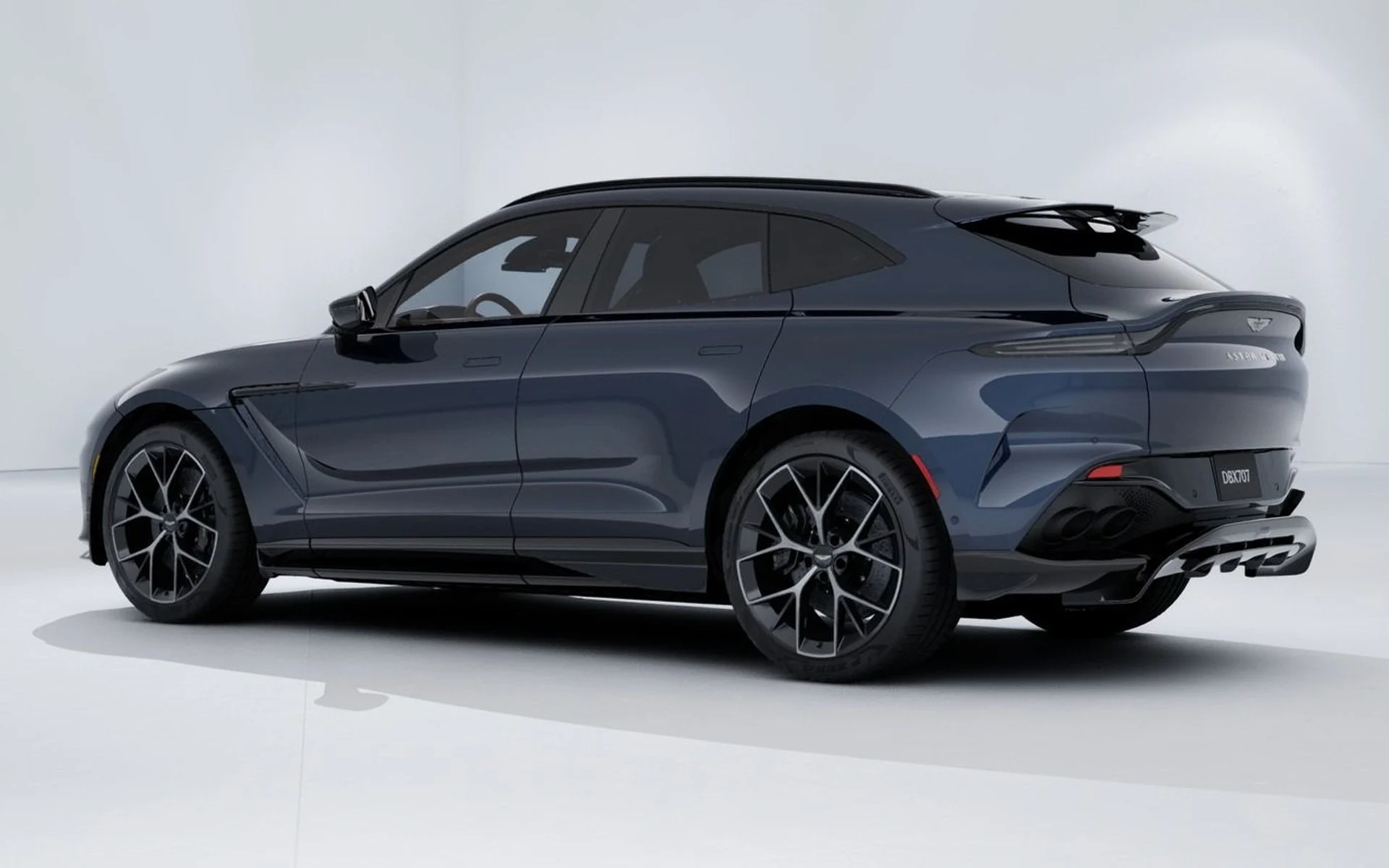 mph003_3771776124_New_2026_Aston_Martin_DBX_707_1764708362_b50bf5570a