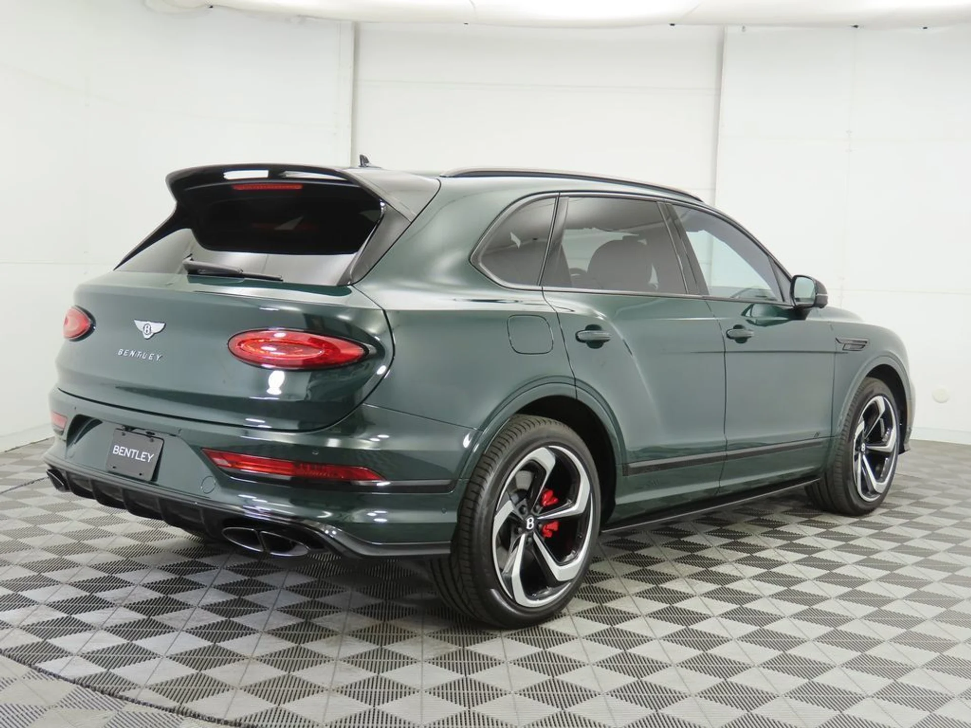 mph003_3780862447_used_2025_bentley_bentayga_v8awd_8119_22891854_5_1024_7ae9d42348