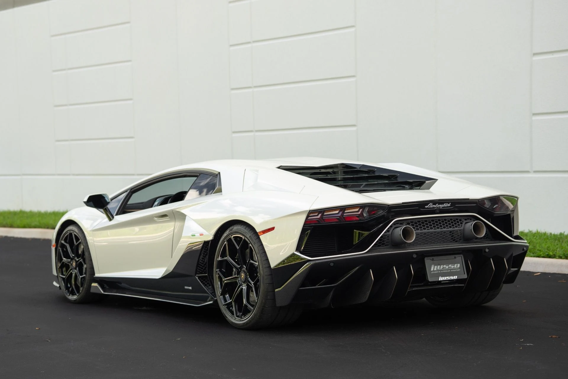 mph003_3792696013_Used_2022_Lamborghini_Aventador_LP_780_4_Ultimae_1758834809_2a820f916c